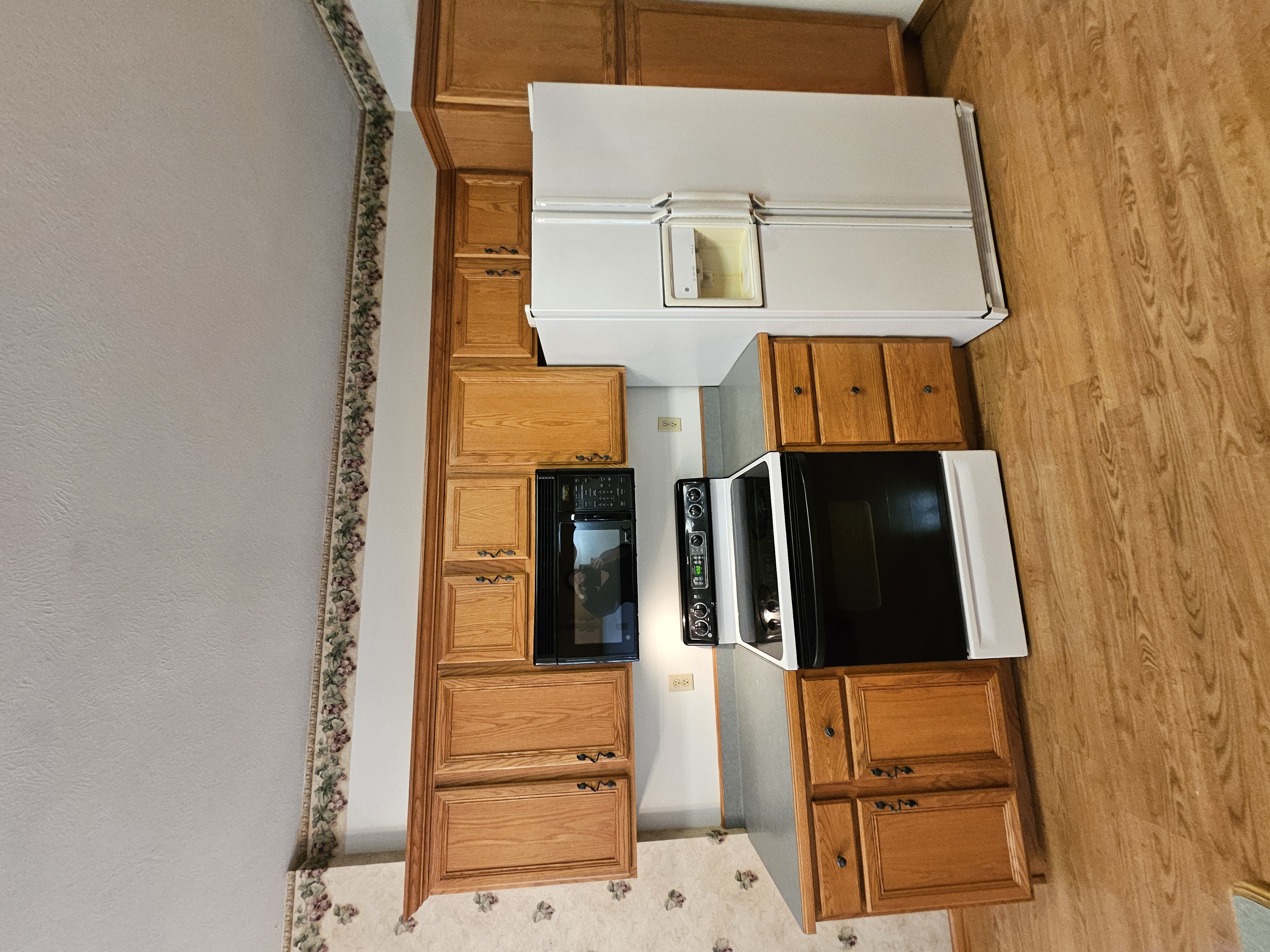 Aurora, Missouri, 65605, United States, 4 Bedrooms Bedrooms, ,2 BathroomsBathrooms,Residential,For Sale,1984470