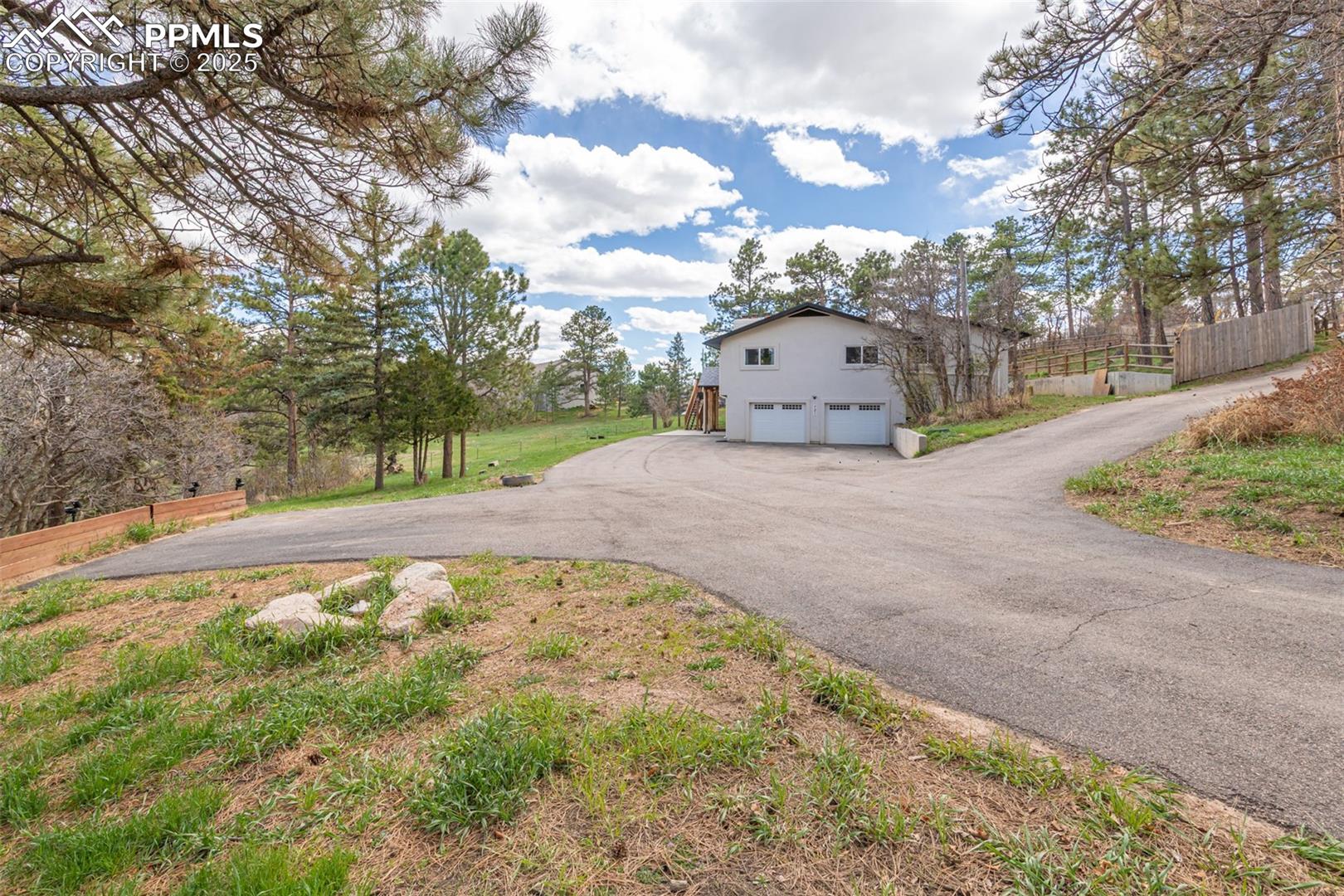 Monument, Colorado, 80132, United States, 4 Bedrooms Bedrooms, ,3 BathroomsBathrooms,Residential,For Sale,1930113