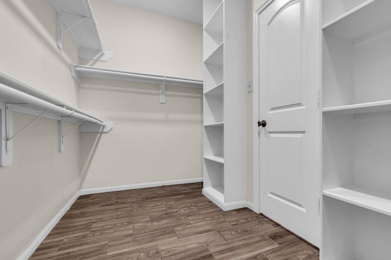 Porter, Tennessee, 77365, United States, 6 Bedrooms Bedrooms, ,4 BathroomsBathrooms,Residential,For Sale,1970156