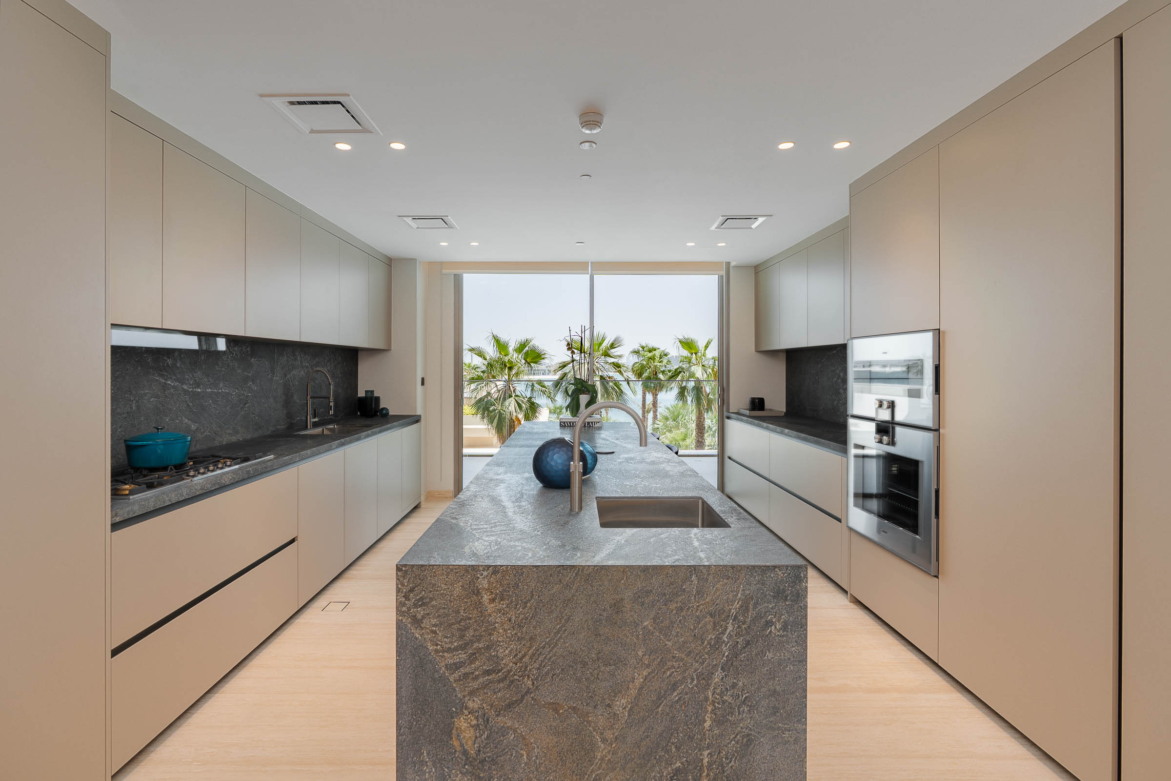  Brand-New Half-Floor Penthouse at Serenia Living - 物件實景