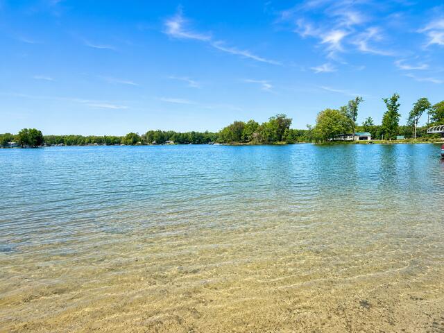 Mecosta, Michigan, 49332, United States, 4 Bedrooms Bedrooms, ,6 BathroomsBathrooms,Residential,For Sale,2048361