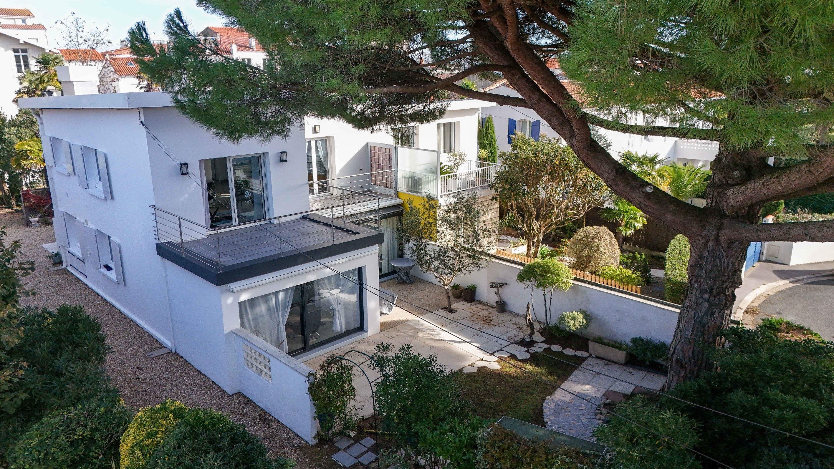  CHARMING 1950s VILLA IN THE HEART OF ROYAN, JUST 450 M FROM FONCILLON BEACH - 物件實景