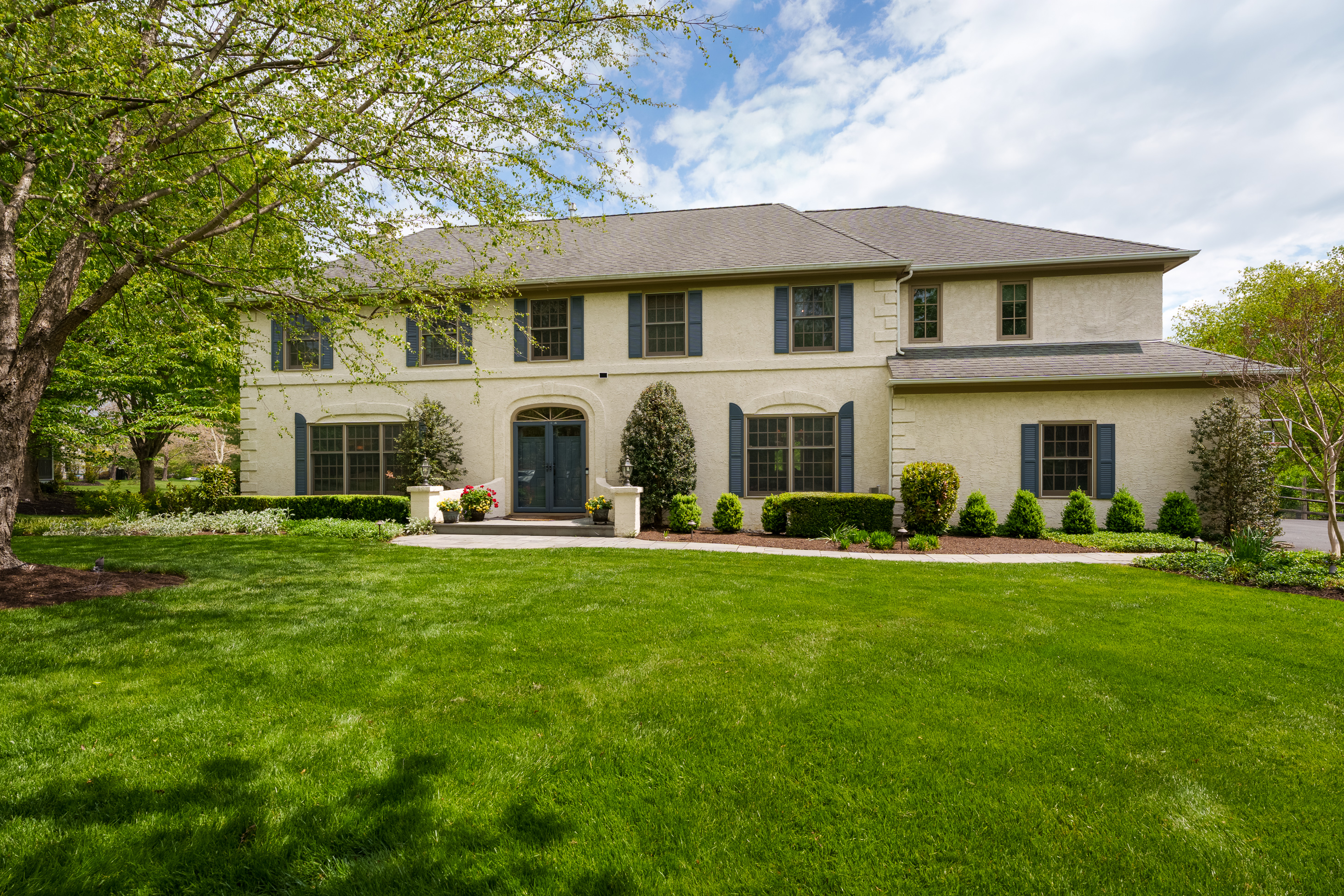  Kingsbrook Cul-de-Sac Home With 5 Bedrooms and a Finished Basement - 物件實景