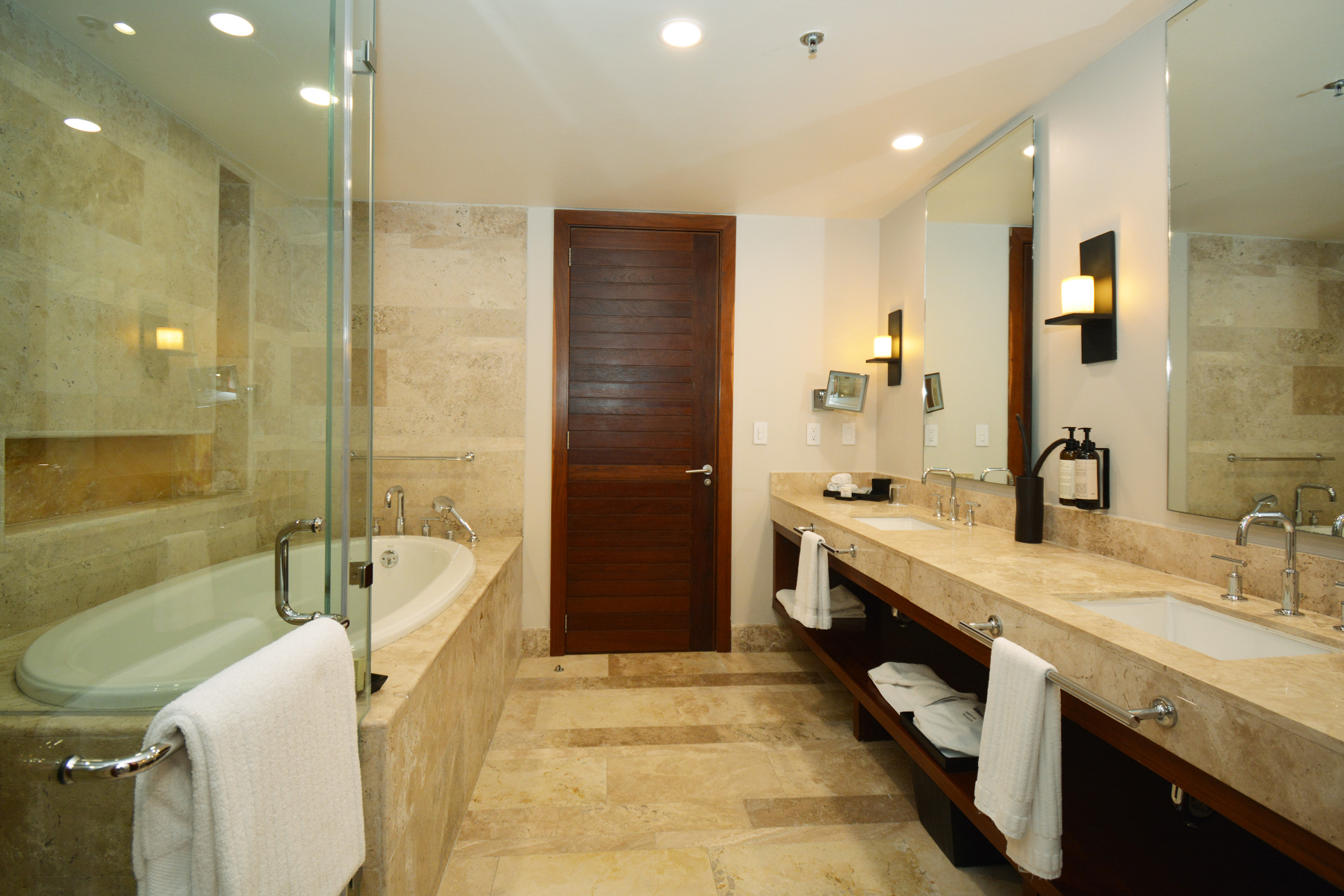  LUXURY CO-OWNERSHIP IN FAIRMONT HERITAGE PLACE WITH EXTRAORDINARY AMENITIES - 物件實景