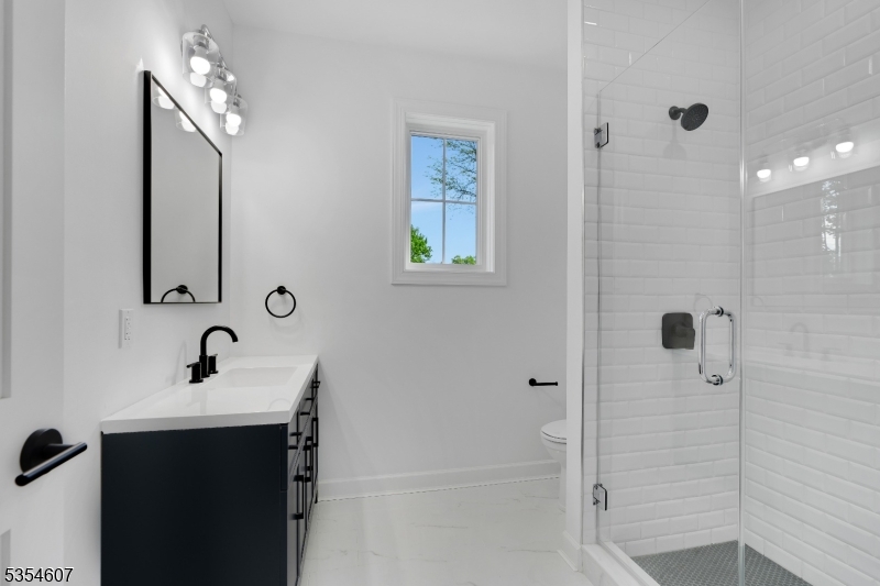 Chatham Boro, New Jersey, 07928, United States, 5 Bedrooms Bedrooms, ,5 BathroomsBathrooms,Residential,For Sale,1805398