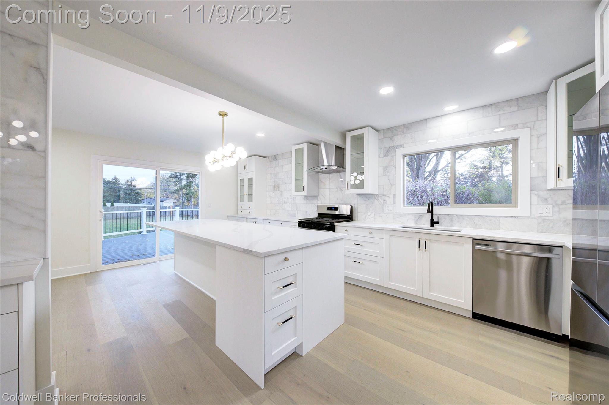 Troy, Michigan, 48085, United States, 4 Bedrooms Bedrooms, ,2 BathroomsBathrooms,Residential,For Sale,1989080