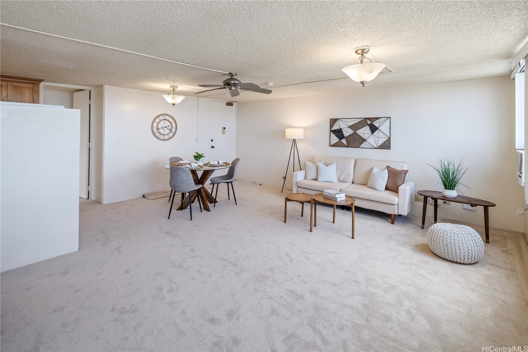 Aiea, Hawaii, 96701, United States, 2 Bedrooms Bedrooms, ,2 BathroomsBathrooms,Residential,For Sale,1882512