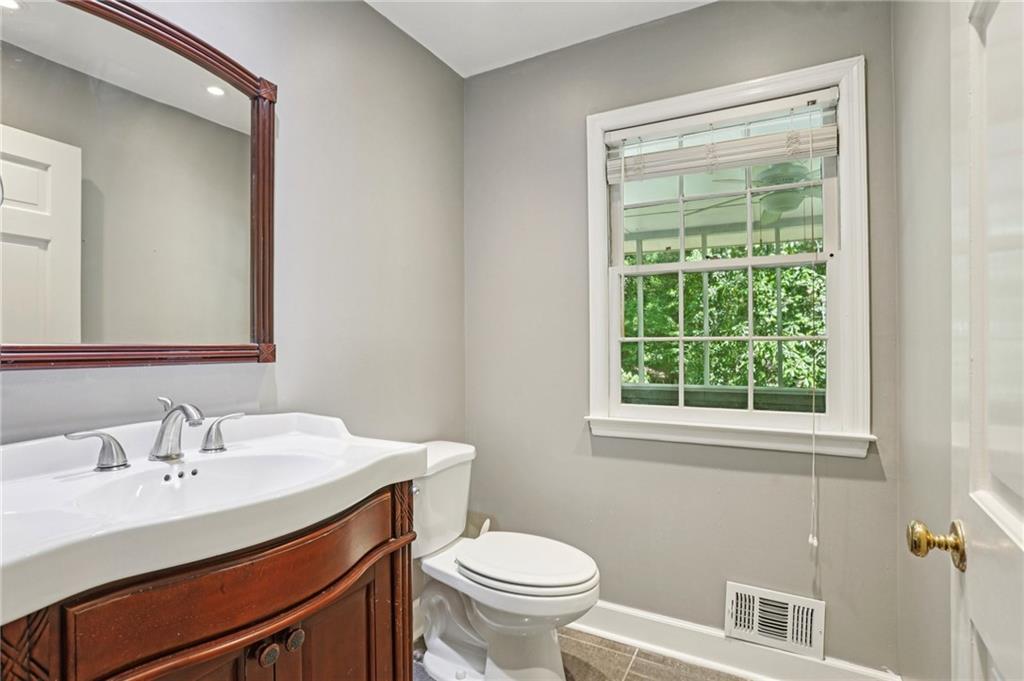 Marietta, Georgia, 30068, United States, 5 Bedrooms Bedrooms, ,4 BathroomsBathrooms,Residential,For Sale,2037798