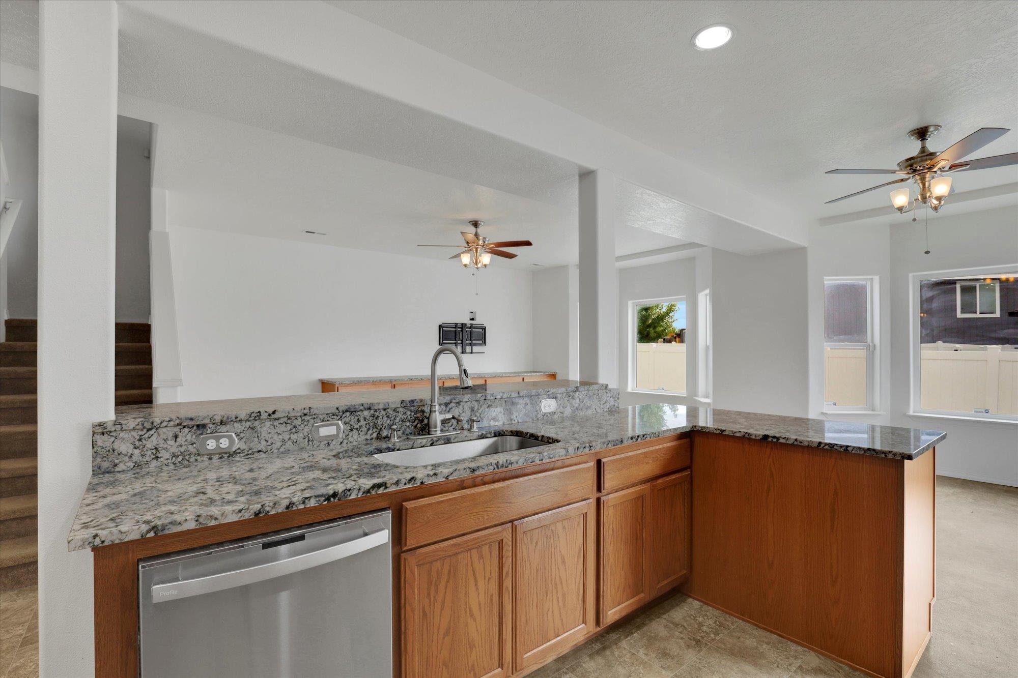 Spokane, Washington, 99224, United States, 4 Bedrooms Bedrooms, ,3 BathroomsBathrooms,Residential,For Sale,1981658