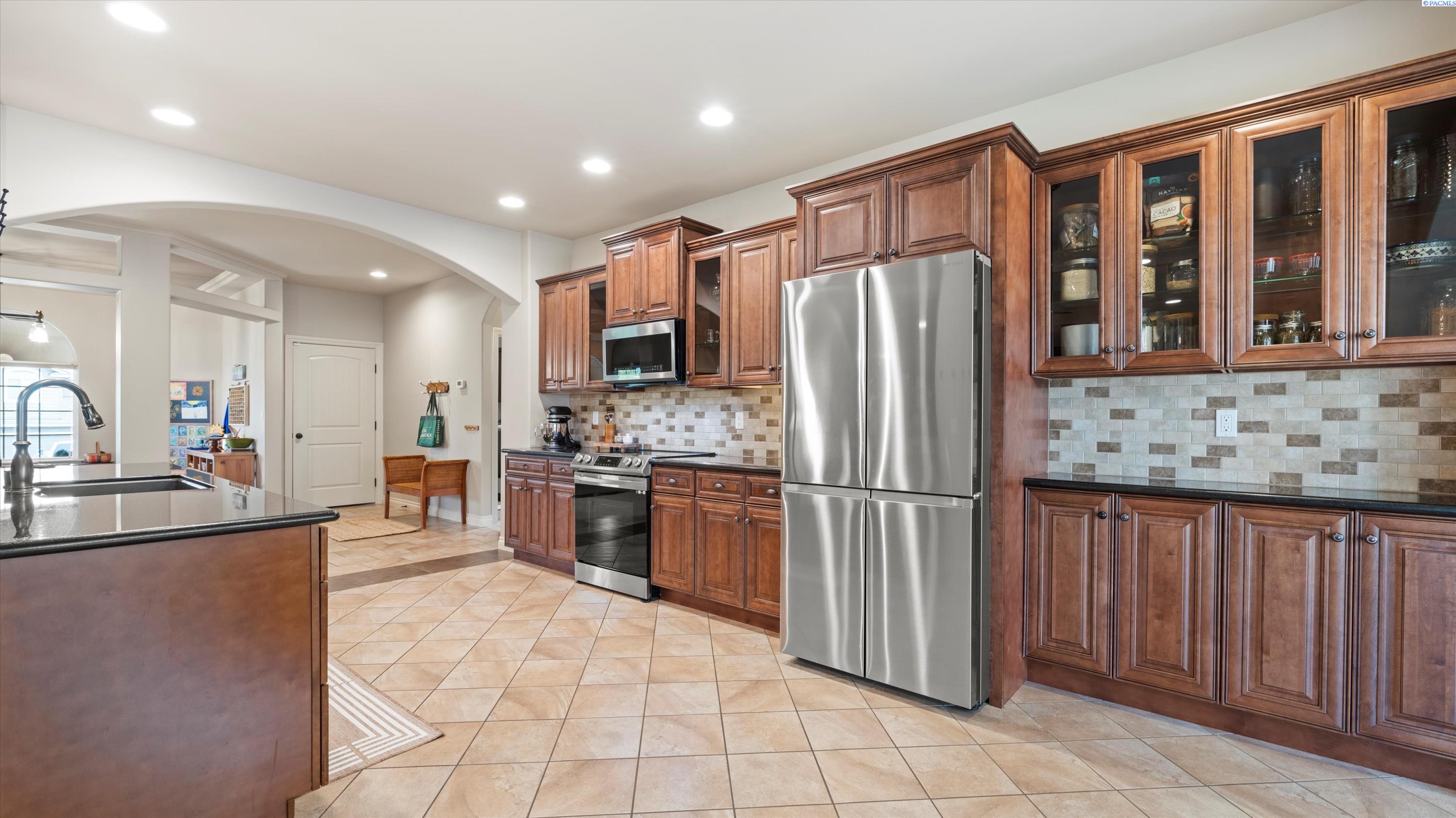 Kennewick, Washington, 99337, United States, 3 Bedrooms Bedrooms, ,2 BathroomsBathrooms,Residential,For Sale,1941817