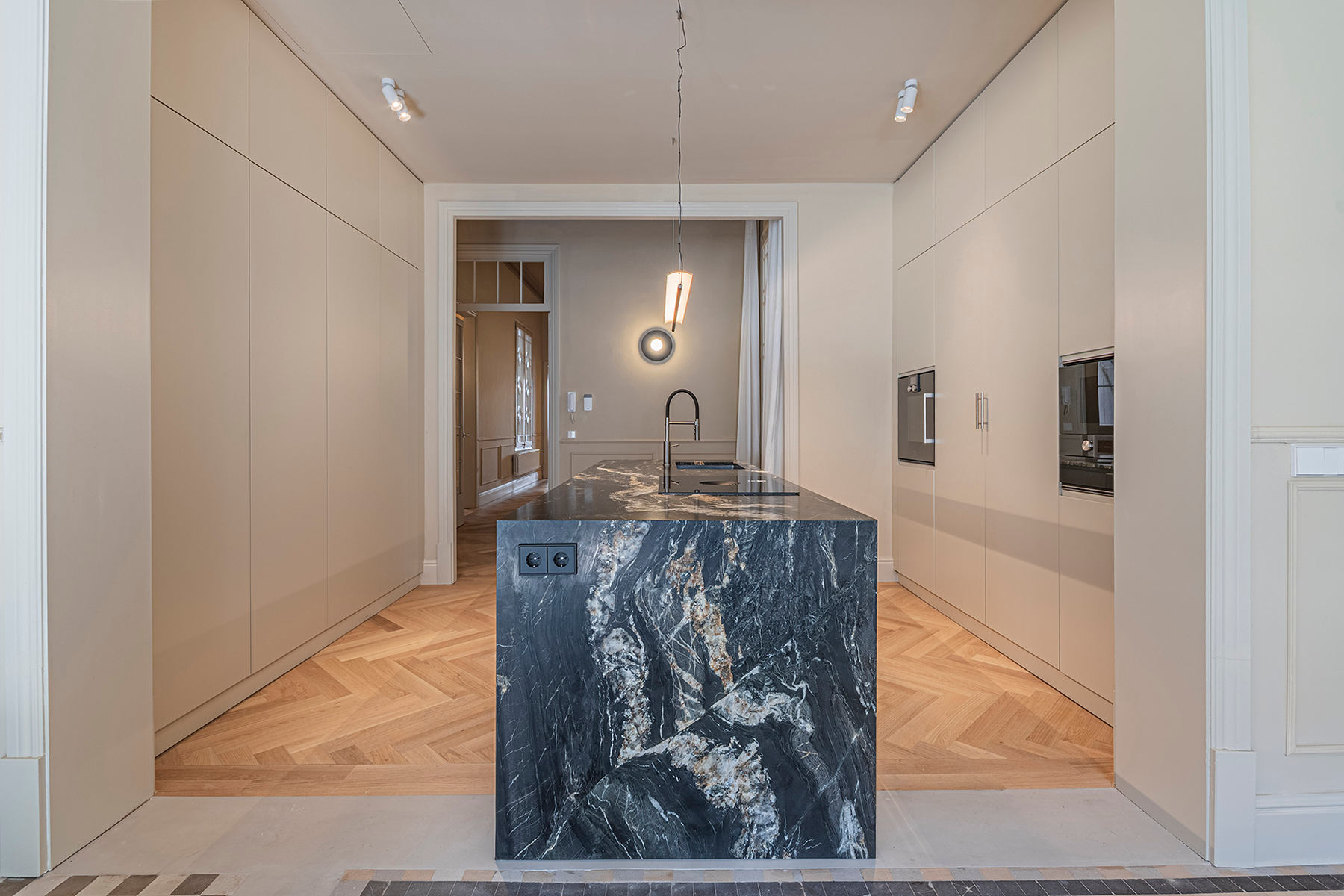  Extraordinary Modernist apartment with high ceilings - 物件實景