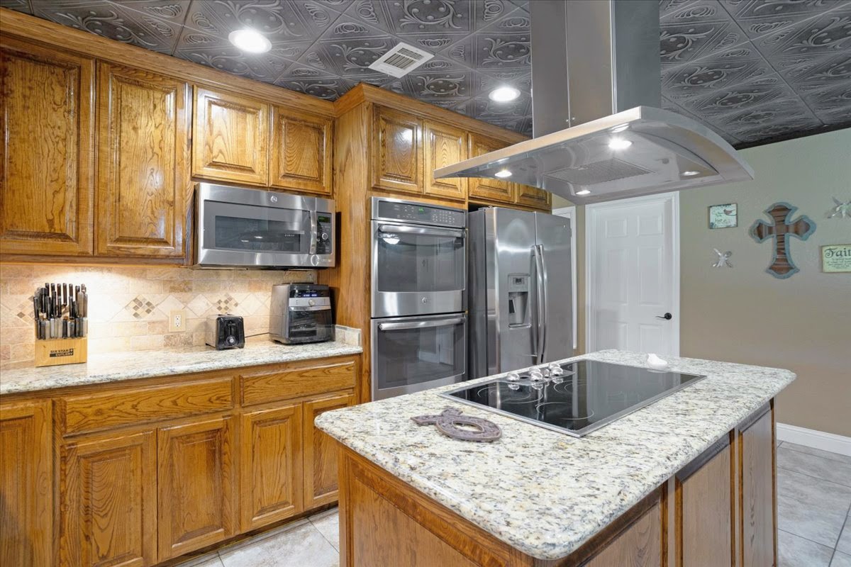 Savoy, Texas, 75479, United States, 3 Bedrooms Bedrooms, ,2 BathroomsBathrooms,Residential,For Sale,1979874