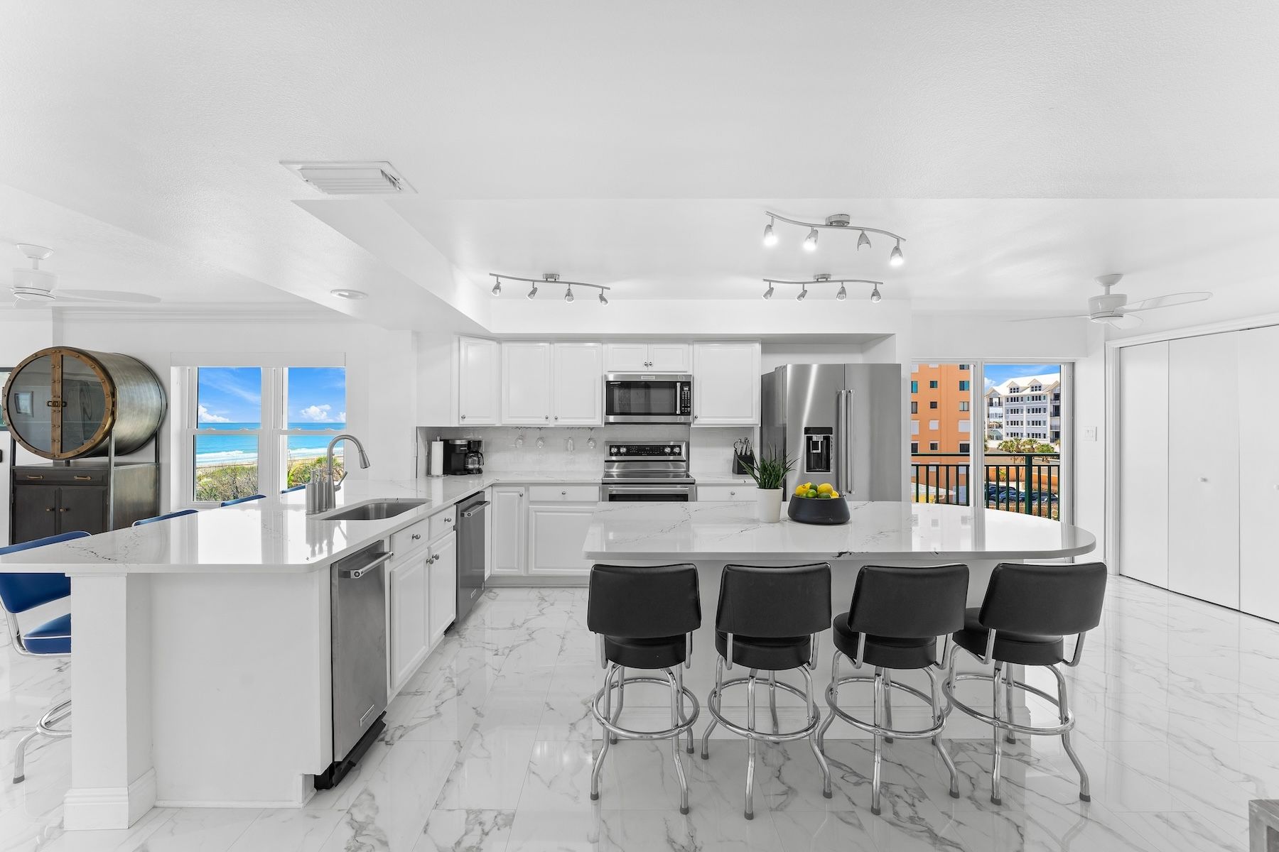  443 Johnson Avenue, #402, Cape Canaveral, FL, 32920 - 物件實景
