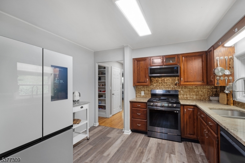 Sparta Twp., New Jersey, 07871, United States, 3 Bedrooms Bedrooms, ,2 BathroomsBathrooms,Residential,For Sale,1910998