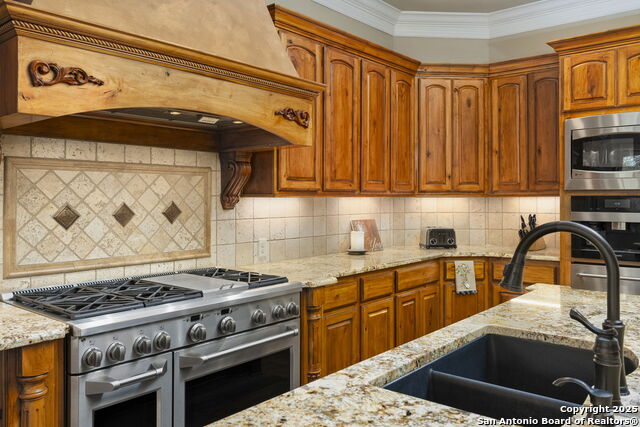 Boerne, Texas, 78015, United States, 5 Bedrooms Bedrooms, ,5 BathroomsBathrooms,Residential,For Sale,1784913