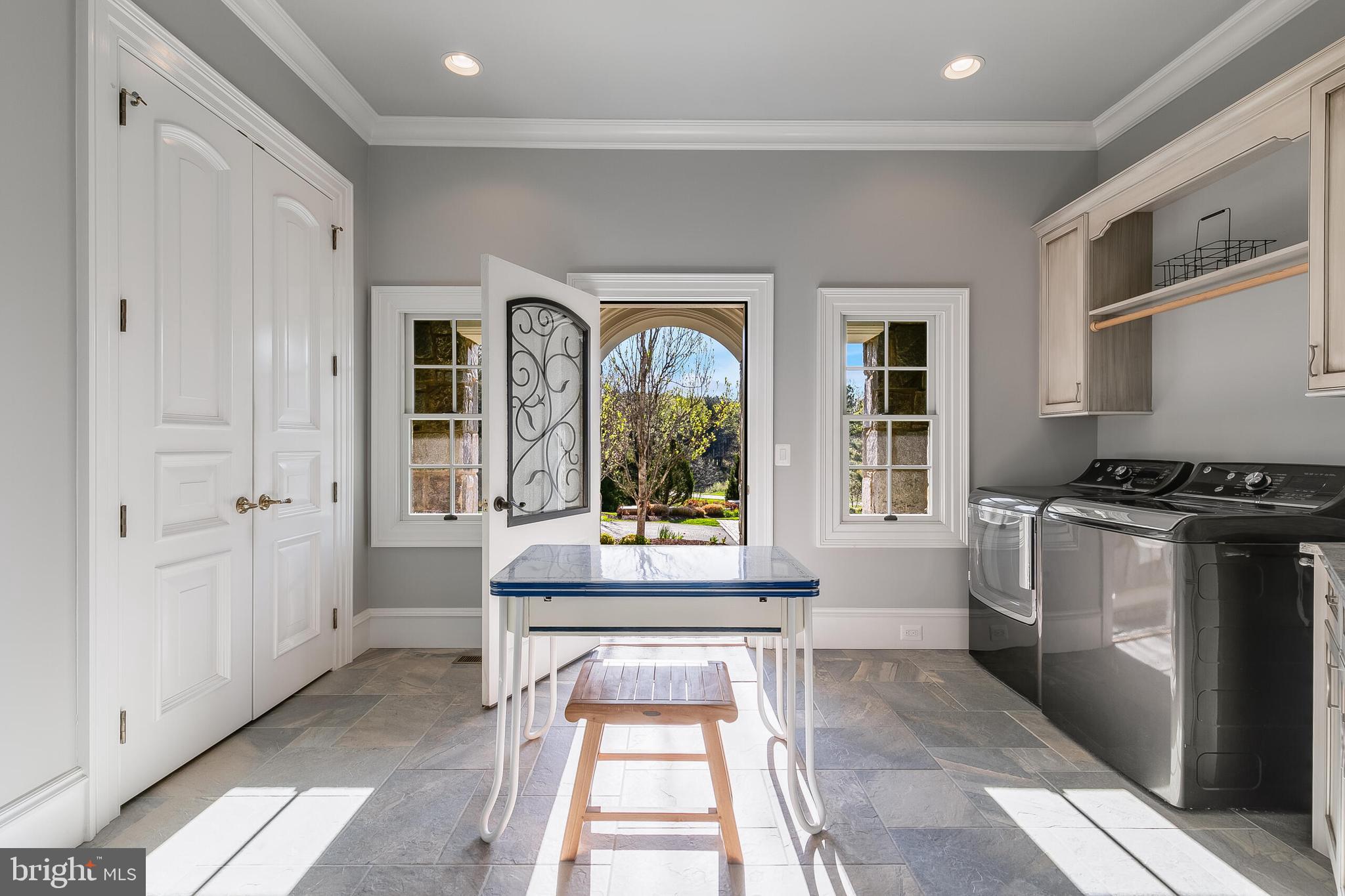 Leesburg, Virginia, 20175, United States, 5 Bedrooms Bedrooms, ,4 BathroomsBathrooms,Residential,For Sale,1776581