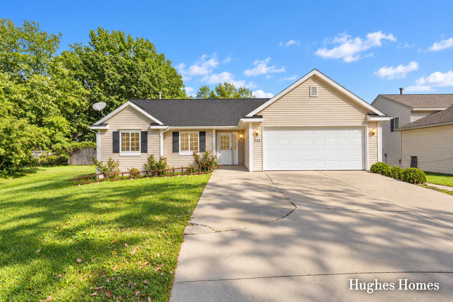 Blustone Ct, Grand Rapids, MI 49548