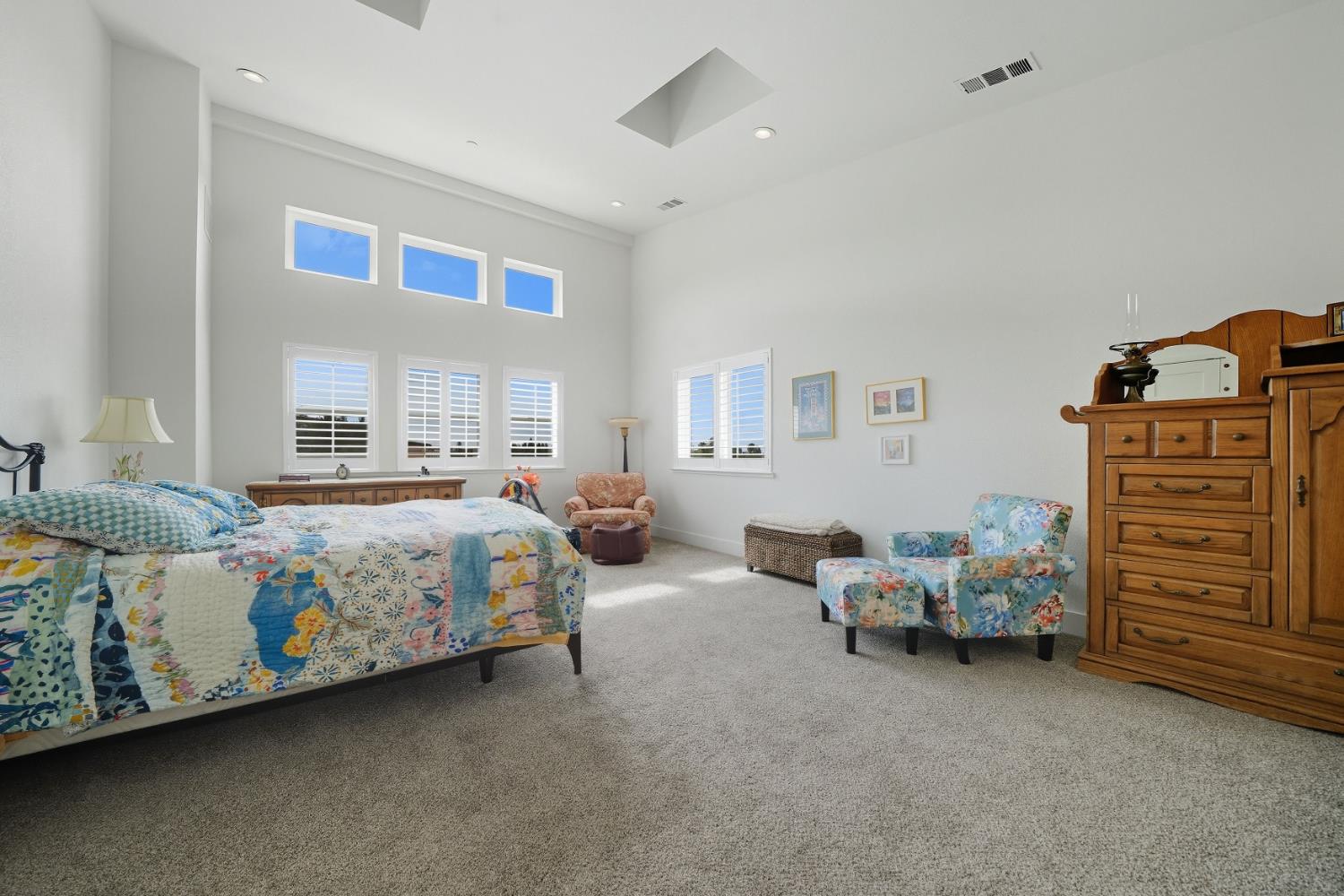 Mountain Ranch, California, 95246, United States, 4 Bedrooms Bedrooms, ,3 BathroomsBathrooms,Residential,For Sale,2027098