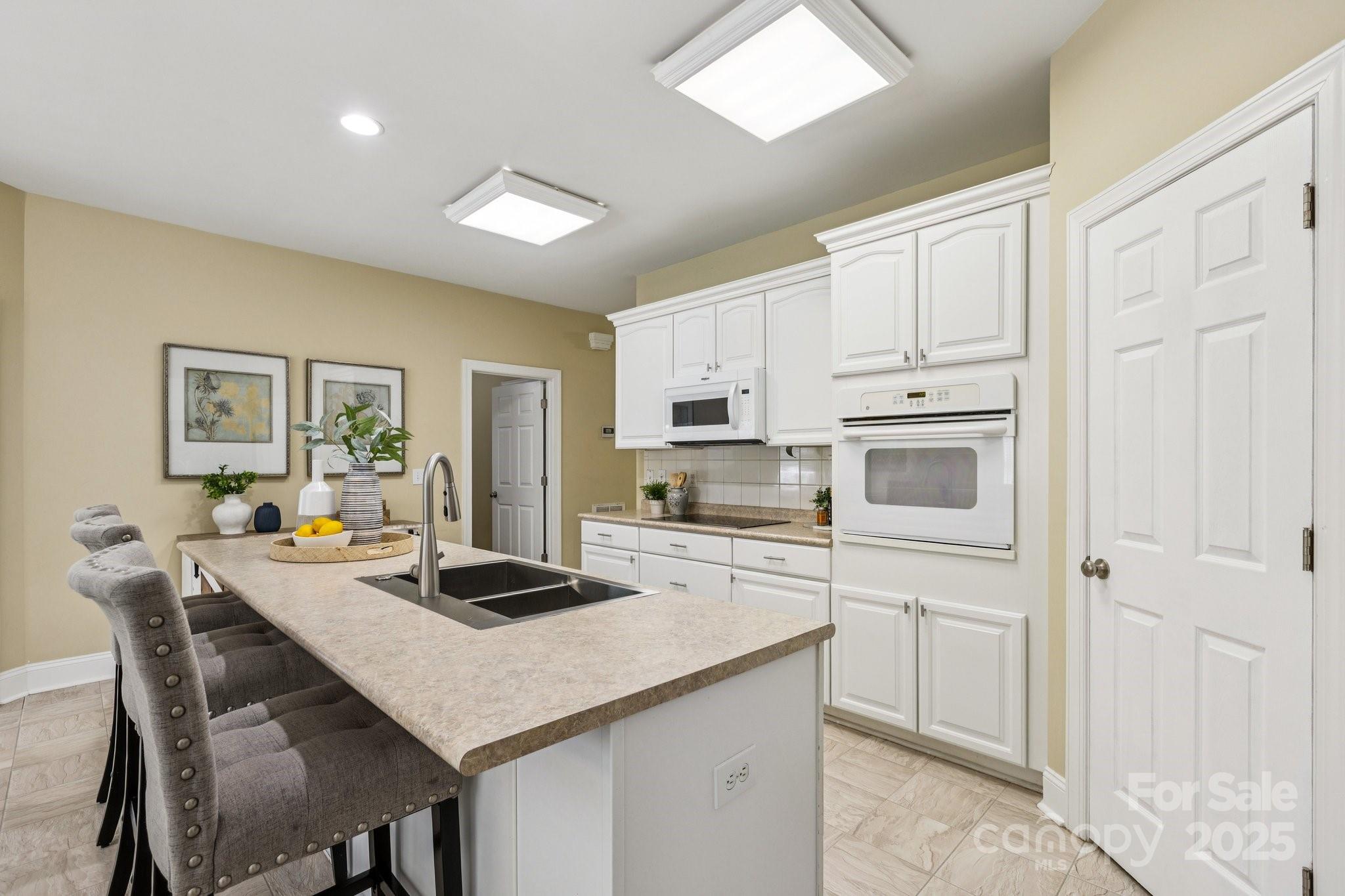 Waxhaw, North Carolina, 28173, United States, 3 Bedrooms Bedrooms, ,3 BathroomsBathrooms,Residential,For Sale,1911219