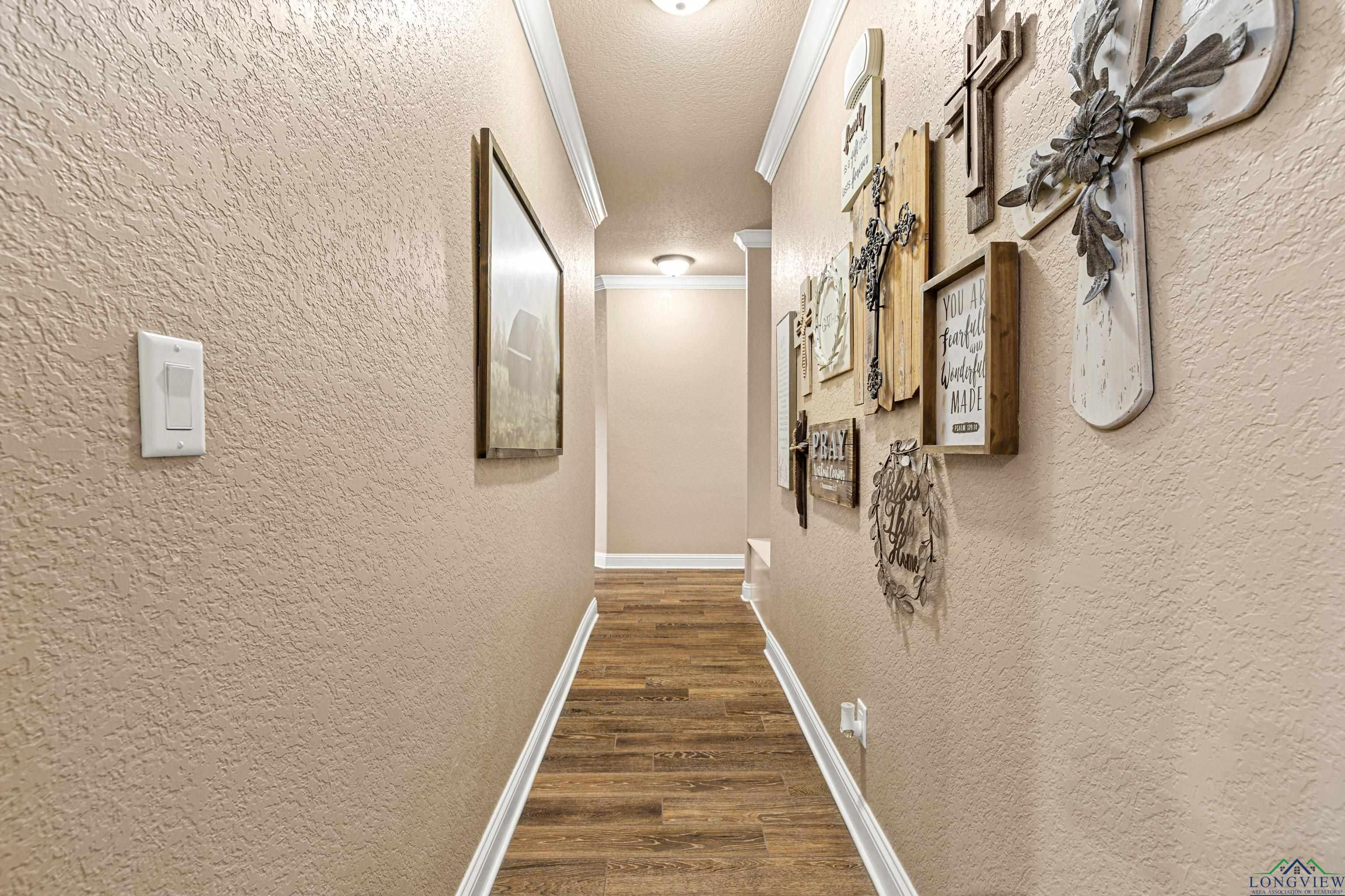 Longview, Texas, 75605, United States, 5 Bedrooms Bedrooms, ,3 BathroomsBathrooms,Residential,For Sale,1827224