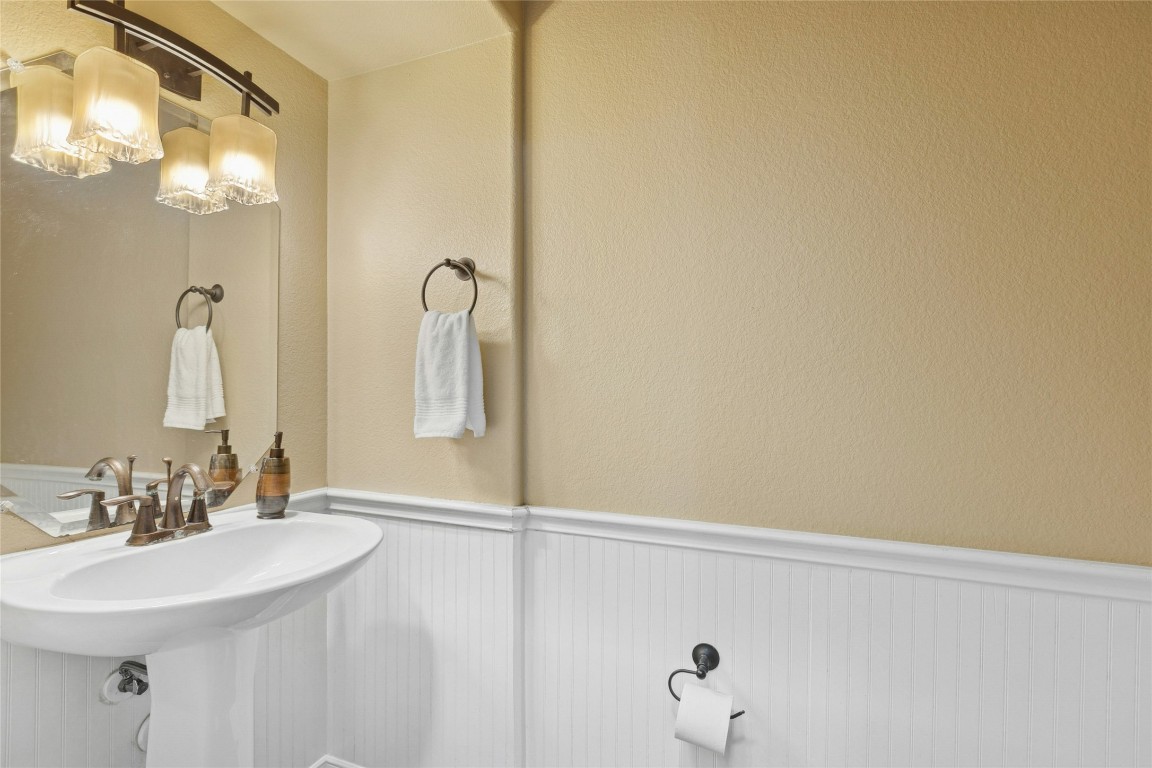 Austin, Texas, 78723, United States, 4 Bedrooms Bedrooms, ,3 BathroomsBathrooms,Residential,For Sale,2001607