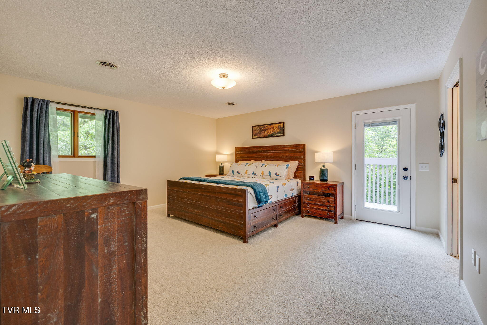 Kingsport, Tennessee, 37663, United States, 5 Bedrooms Bedrooms, ,3 BathroomsBathrooms,Residential,For Sale,1878184