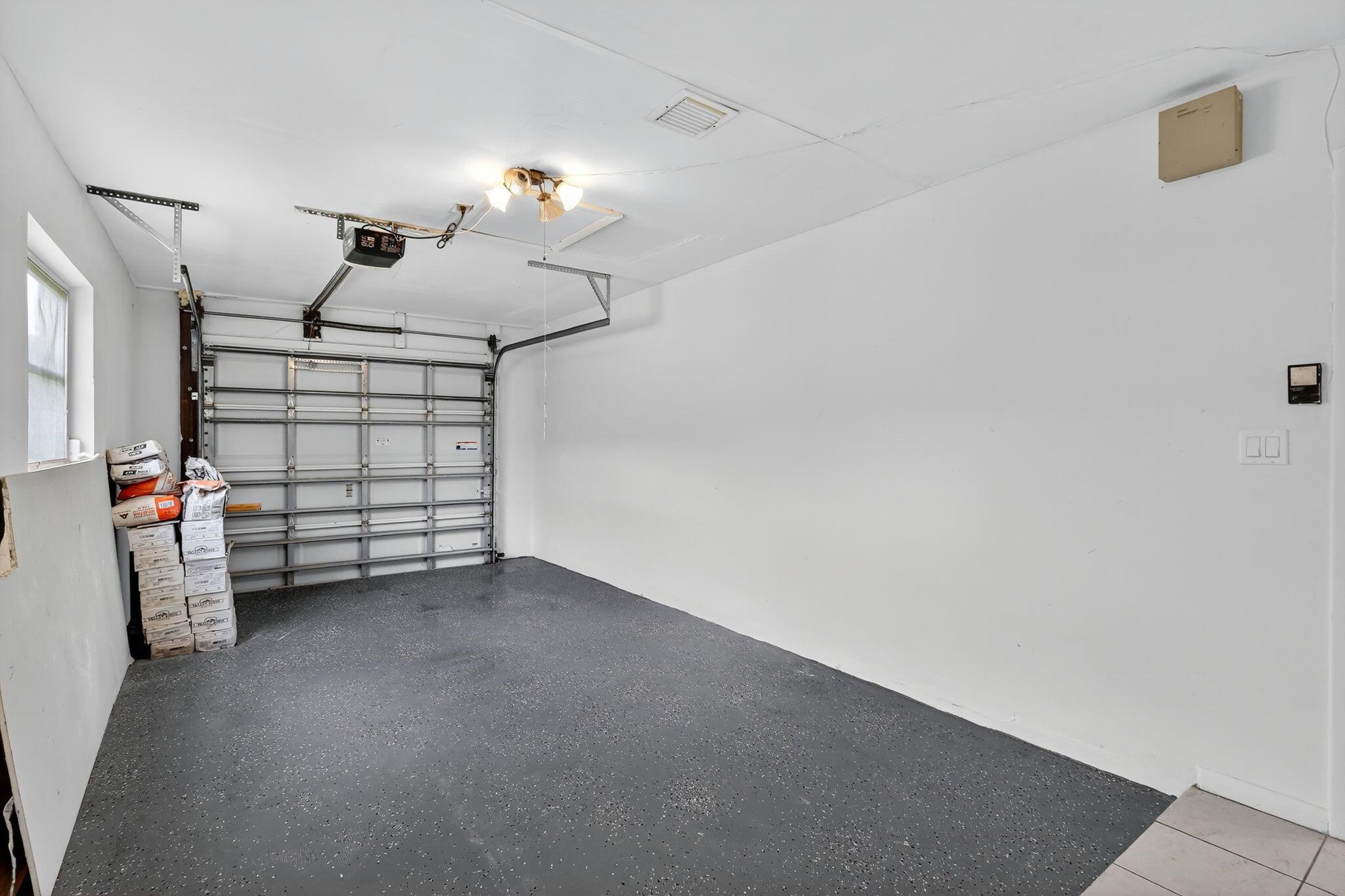 West Palm Beach, Florida, 33401, United States, 4 Bedrooms Bedrooms, ,2 BathroomsBathrooms,Residential,For Sale,1975982