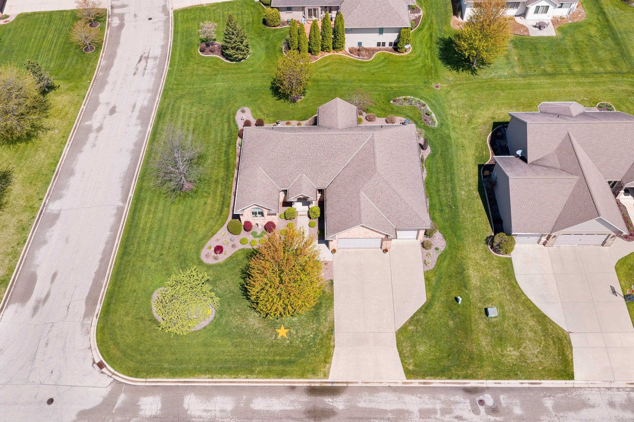 DE PERE, Wisconsin, 54115, United States, 3 Bedrooms Bedrooms, ,4 BathroomsBathrooms,Residential,For Sale,2048400