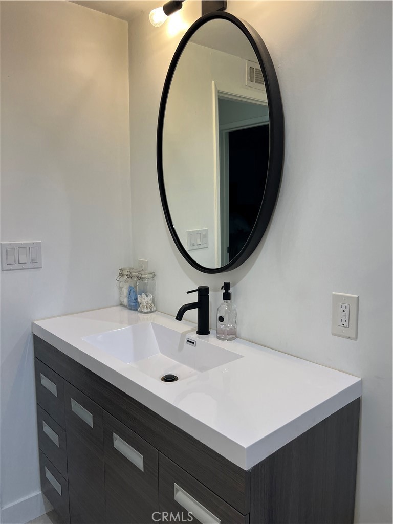 West Hills, California, 91307, United States, 3 Bedrooms Bedrooms, ,2 BathroomsBathrooms,Residential,For Sale,2005931