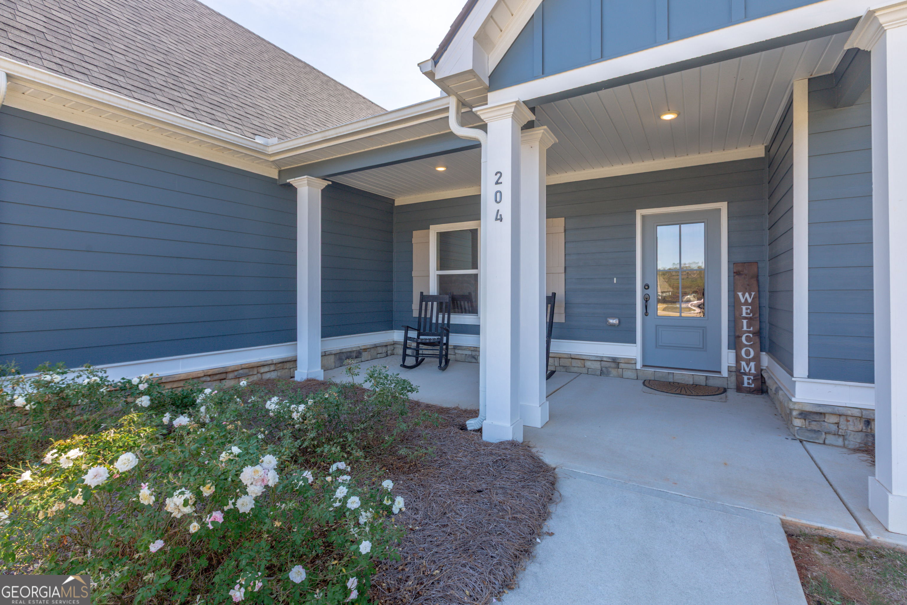 Senoia, Georgia, 30276, United States, 4 Bedrooms Bedrooms, ,3 BathroomsBathrooms,Residential,For Sale,1987770