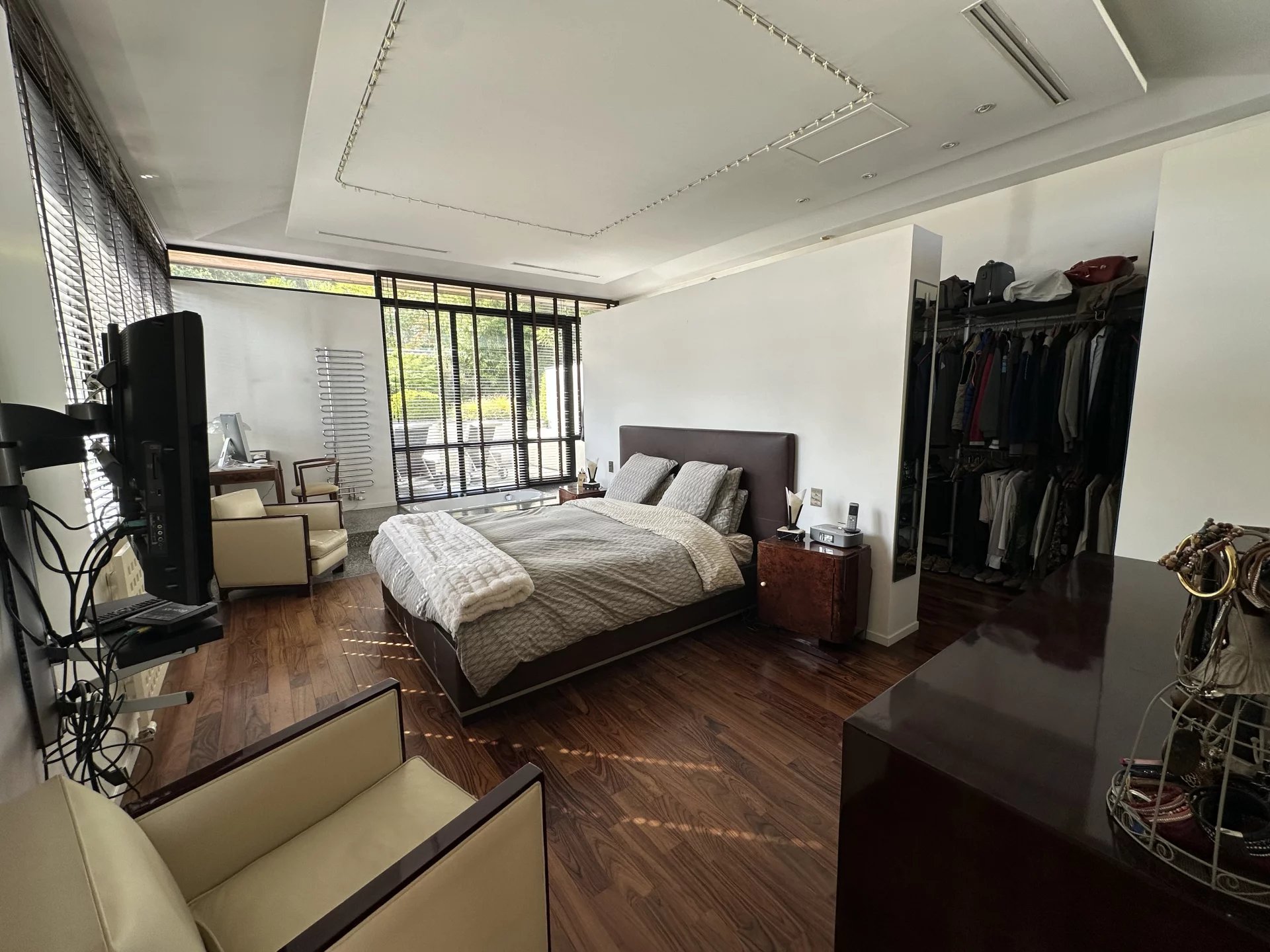 Le Pecq, Île-de-France, 78230, FR, 5 Bedrooms Bedrooms, ,Residential,For Sale,1994404