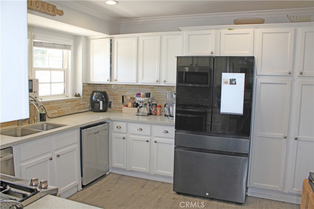 North Hills, California, 91343, United States, 4 Bedrooms Bedrooms, ,3 BathroomsBathrooms,Residential,For Sale,1990989