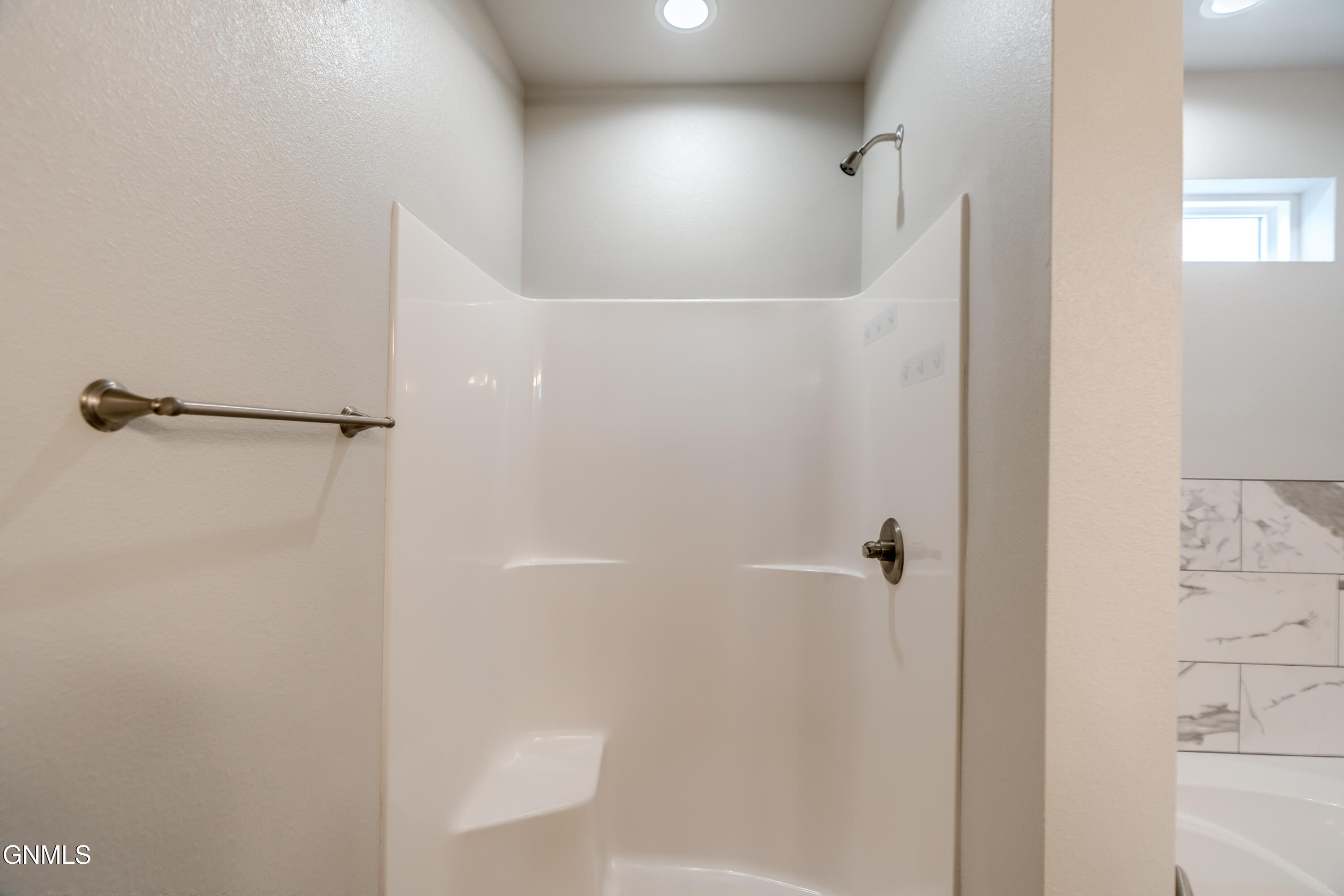 Bismarck, North Dakota, 58503, United States, 4 Bedrooms Bedrooms, ,3 BathroomsBathrooms,Residential,For Sale,2035327