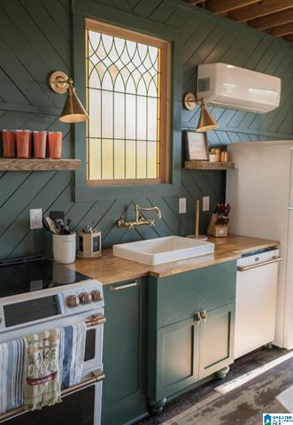 Clanton, Alabama, 35046, United States, 2 Bedrooms Bedrooms, ,1 BathroomBathrooms,Residential,For Sale,1980406