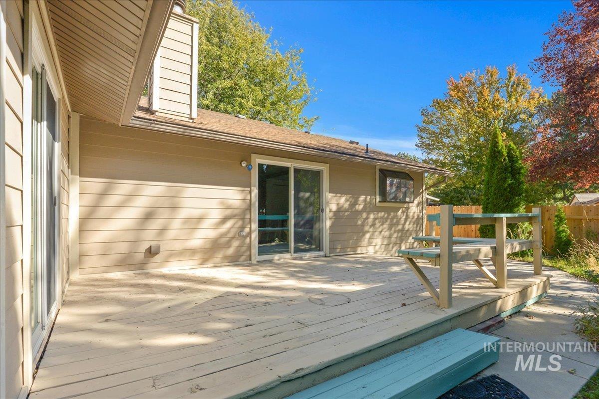 Boise, Idaho, 83716, United States, 3 Bedrooms Bedrooms, ,2 BathroomsBathrooms,Residential,For Sale,1961736