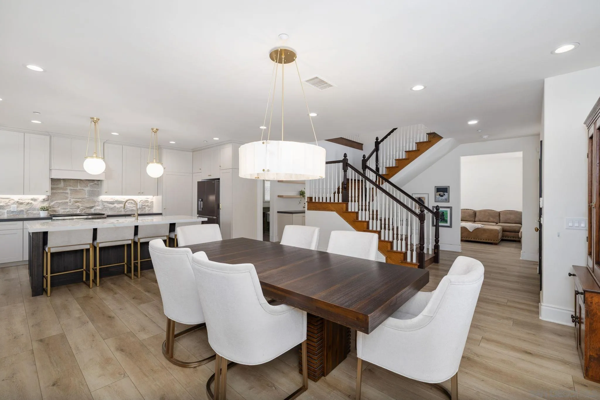 El Cajon, California, 92021, United States, 3 Bedrooms Bedrooms, ,3 BathroomsBathrooms,Residential,For Sale,1942196