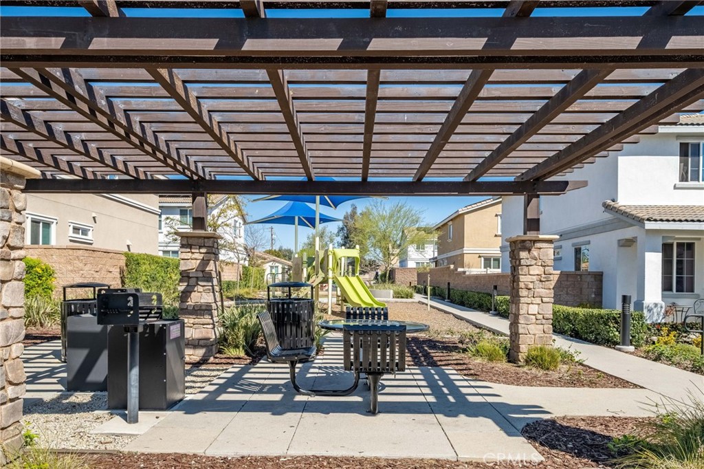 Moreno Valley, California, 92553, United States, 3 Bedrooms Bedrooms, ,2 BathroomsBathrooms,Residential,For Sale,2042349