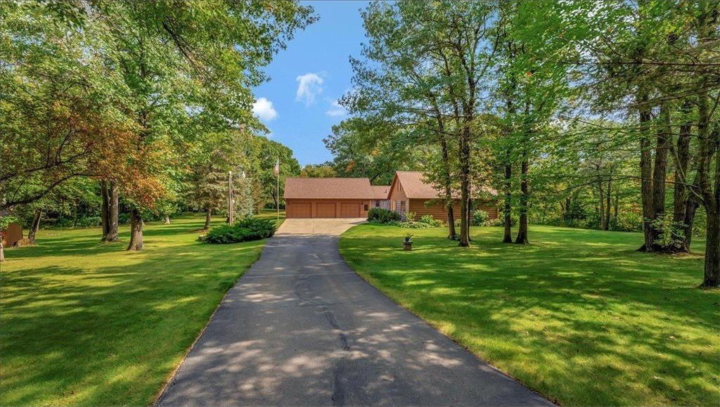 Saint Cloud, Minnesota, 56301, United States, 2 Bedrooms Bedrooms, ,3 BathroomsBathrooms,Residential,For Sale,1978189