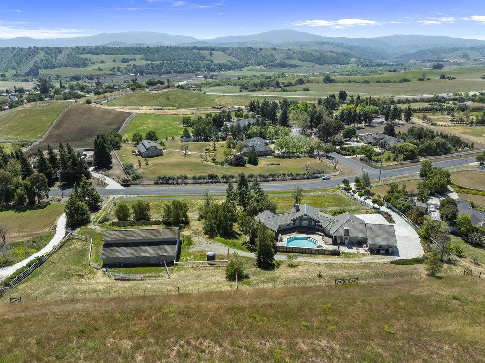 Tres Pinos, California, 95075, United States, 3 Bedrooms Bedrooms, ,3 BathroomsBathrooms,Residential,For Sale,1988626