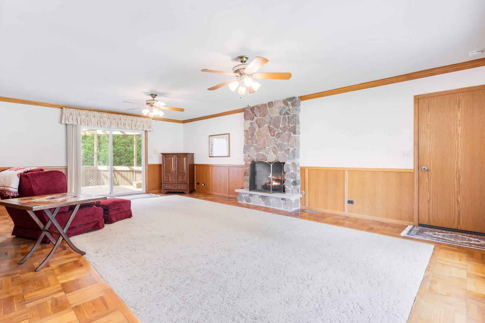 Palatine, Illinois, 60067, United States, 5 Bedrooms Bedrooms, ,3 BathroomsBathrooms,Residential,For Sale,1901159