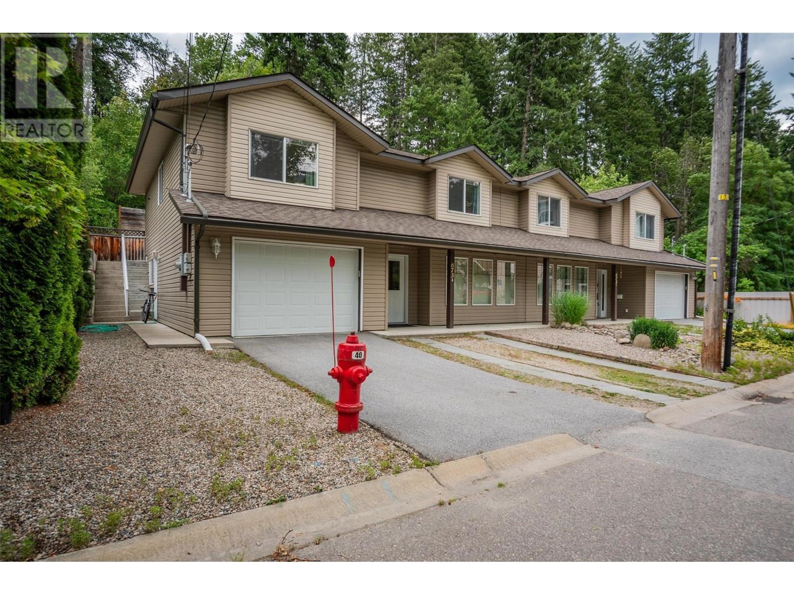 CASTLEGAR, British Columbia, V1N 1J7, CA, 3 Bedrooms Bedrooms, ,2 BathroomsBathrooms,Residential,For Sale,1913084