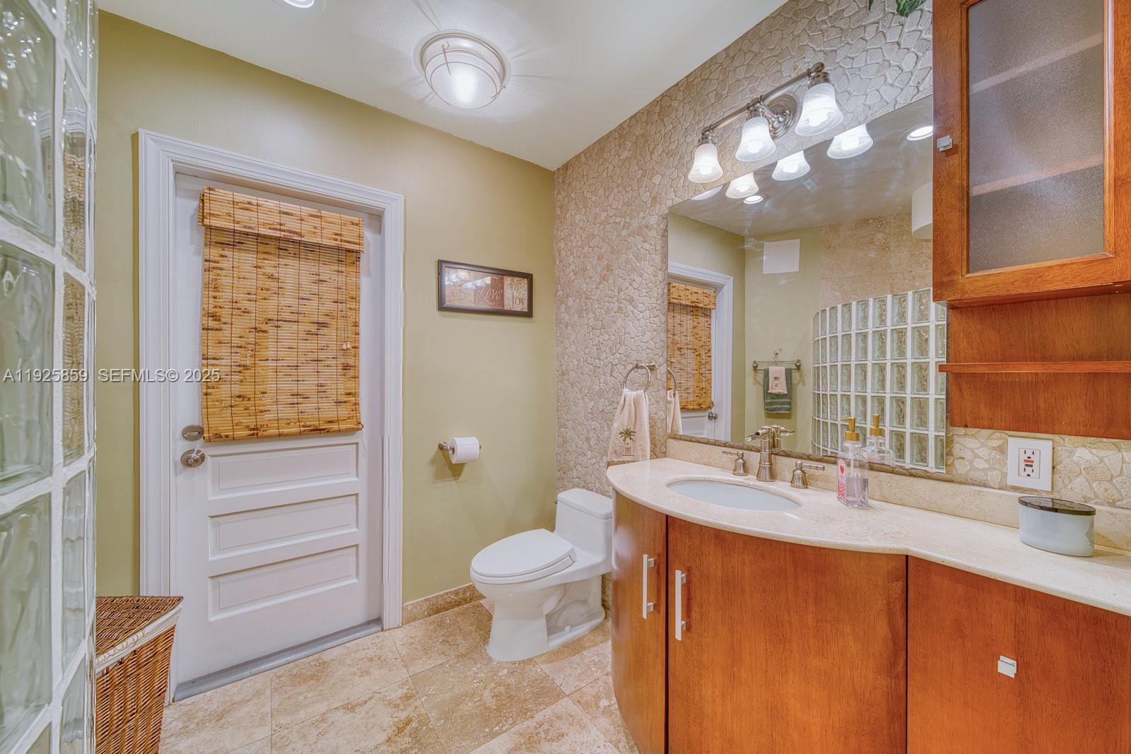 Pinecrest, Florida, 33156, United States, 3 Bedrooms Bedrooms, ,2 BathroomsBathrooms,Residential,For Sale,2003323