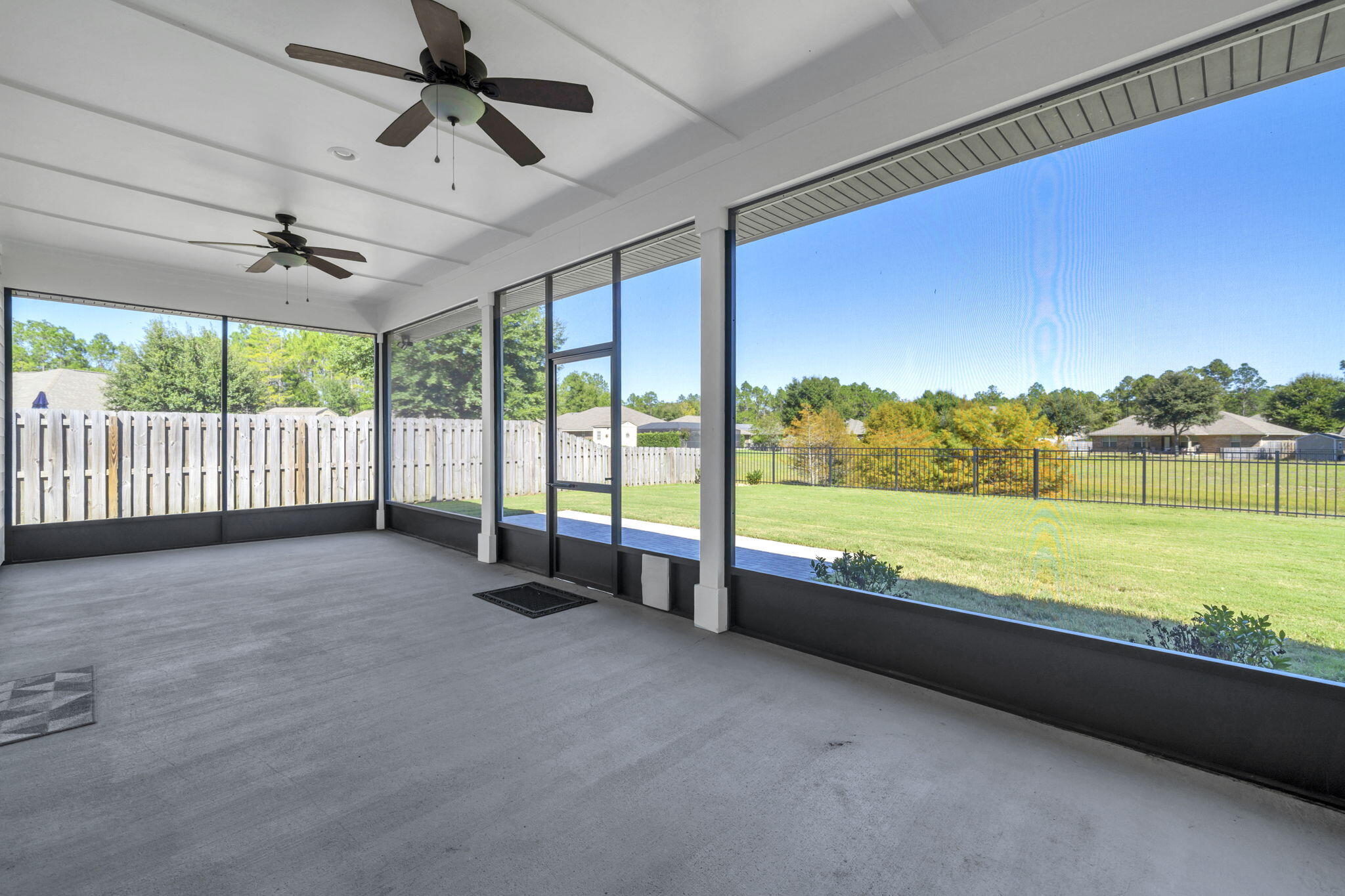 Freeport, Florida, 32439, United States, 4 Bedrooms Bedrooms, ,3 BathroomsBathrooms,Residential,For Sale,1970468