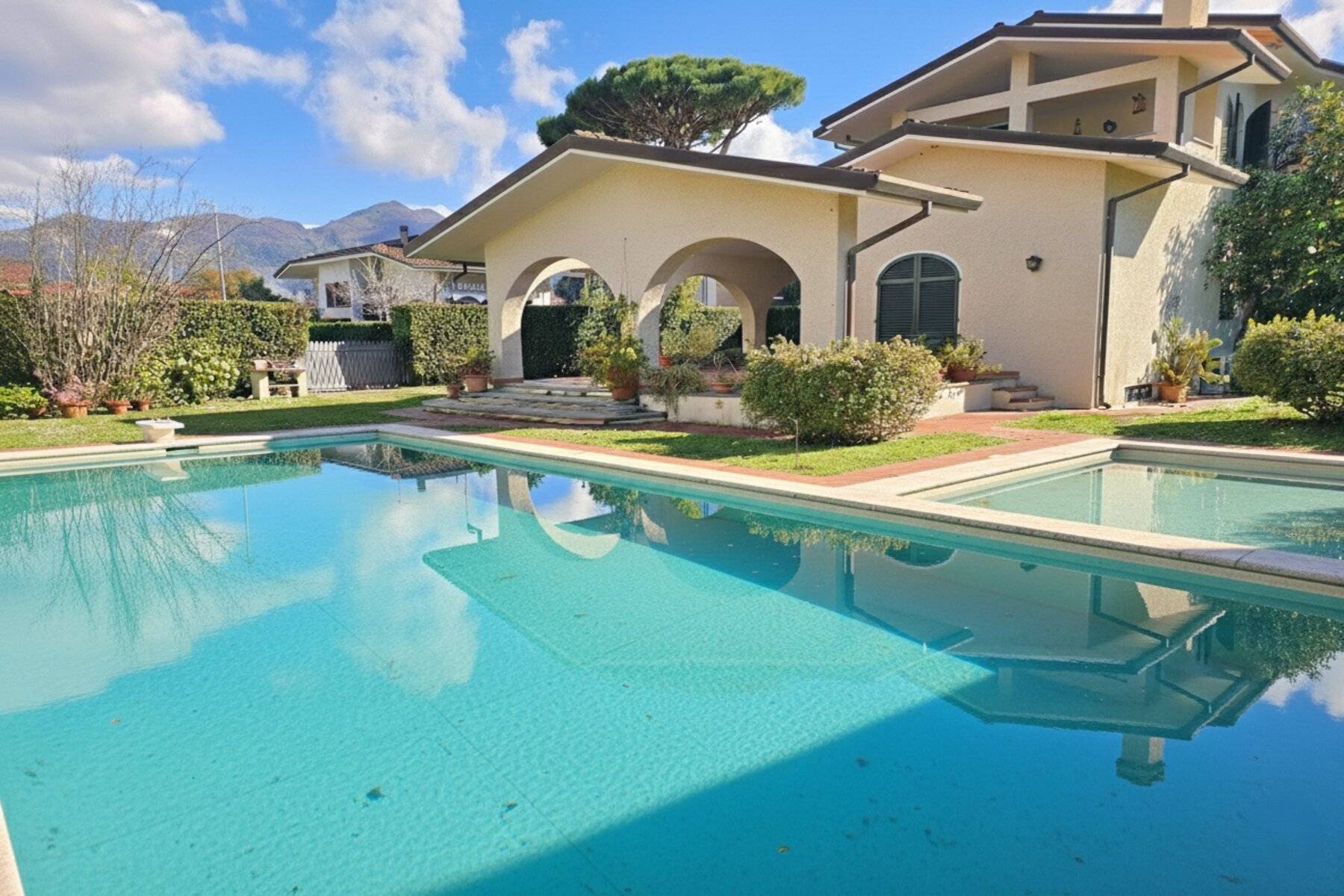  Villa in Forte dei Marmi with pool and garden - 物件實景