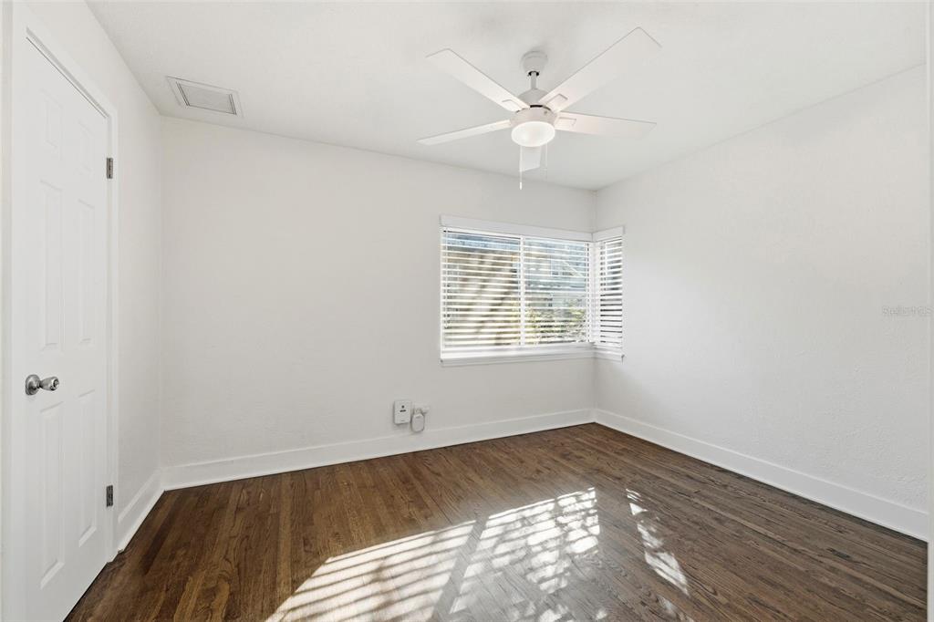 Winter Park, Florida, 32789, United States, 3 Bedrooms Bedrooms, ,2 BathroomsBathrooms,Residential,For Sale,1987526