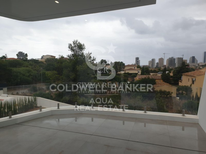 Alicante, Calpe / Calp, Calpe Pueblo Alicante, Cal, Calpe / Calp, Comunidad Valenciana, 03710, ES, 5 Bedrooms Bedrooms, ,5 BathroomsBathrooms,Residential,For Sale,Alicante, Calpe / Calp, Calpe Pueblo Alicante, Cal,1621624