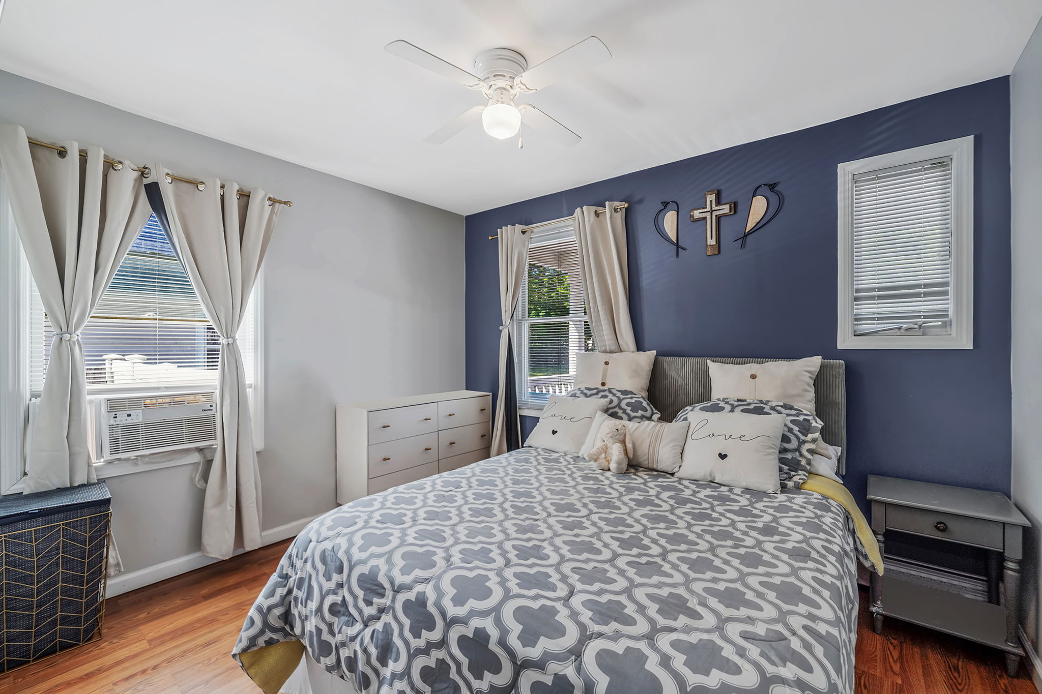 Bay Shore, New York, 11706, United States, 3 Bedrooms Bedrooms, ,3 BathroomsBathrooms,Residential,For Sale,2048700