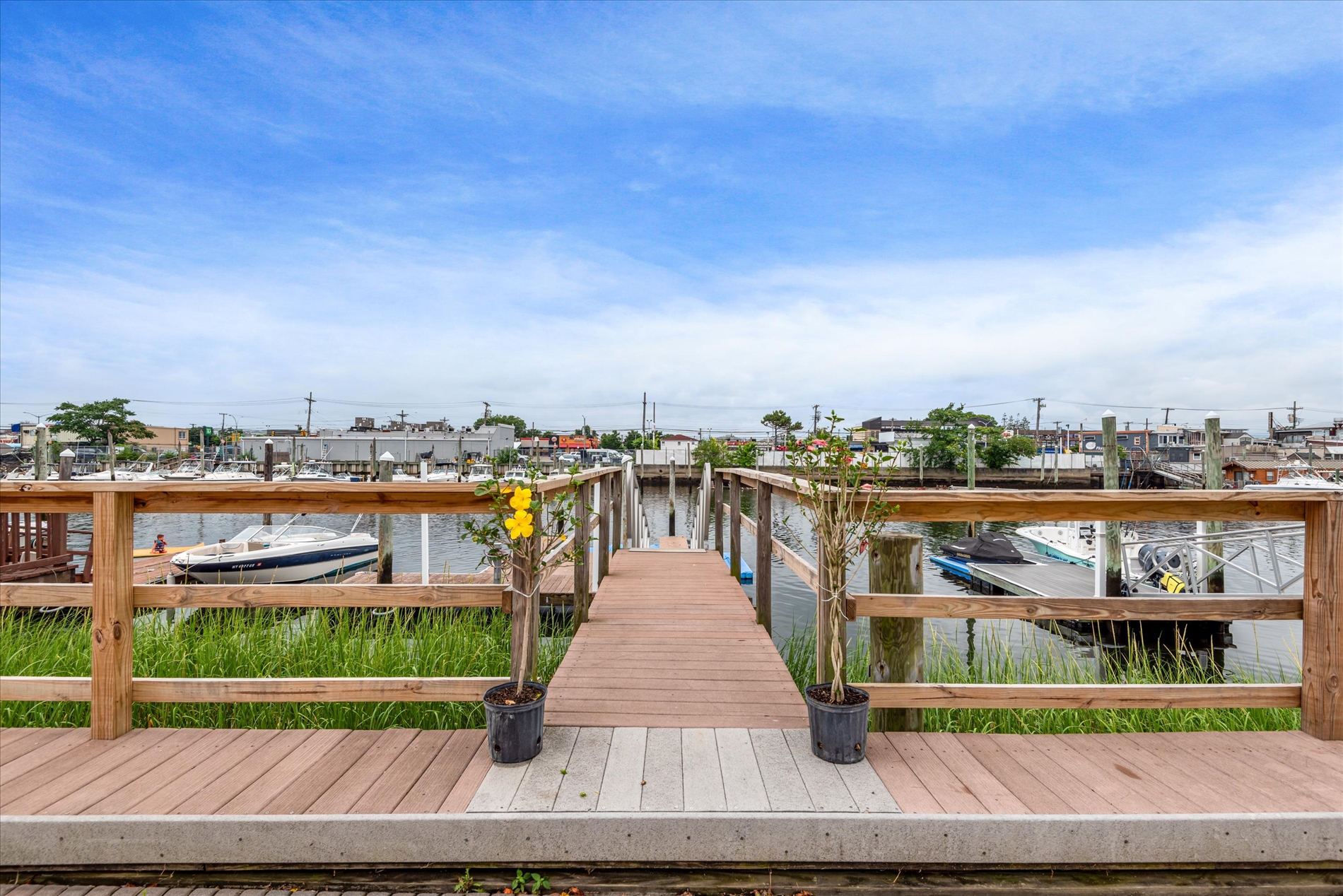 Howard Beach, New York, 11414, United States, 5 Bedrooms Bedrooms, ,4 BathroomsBathrooms,Residential,For Sale,1941286