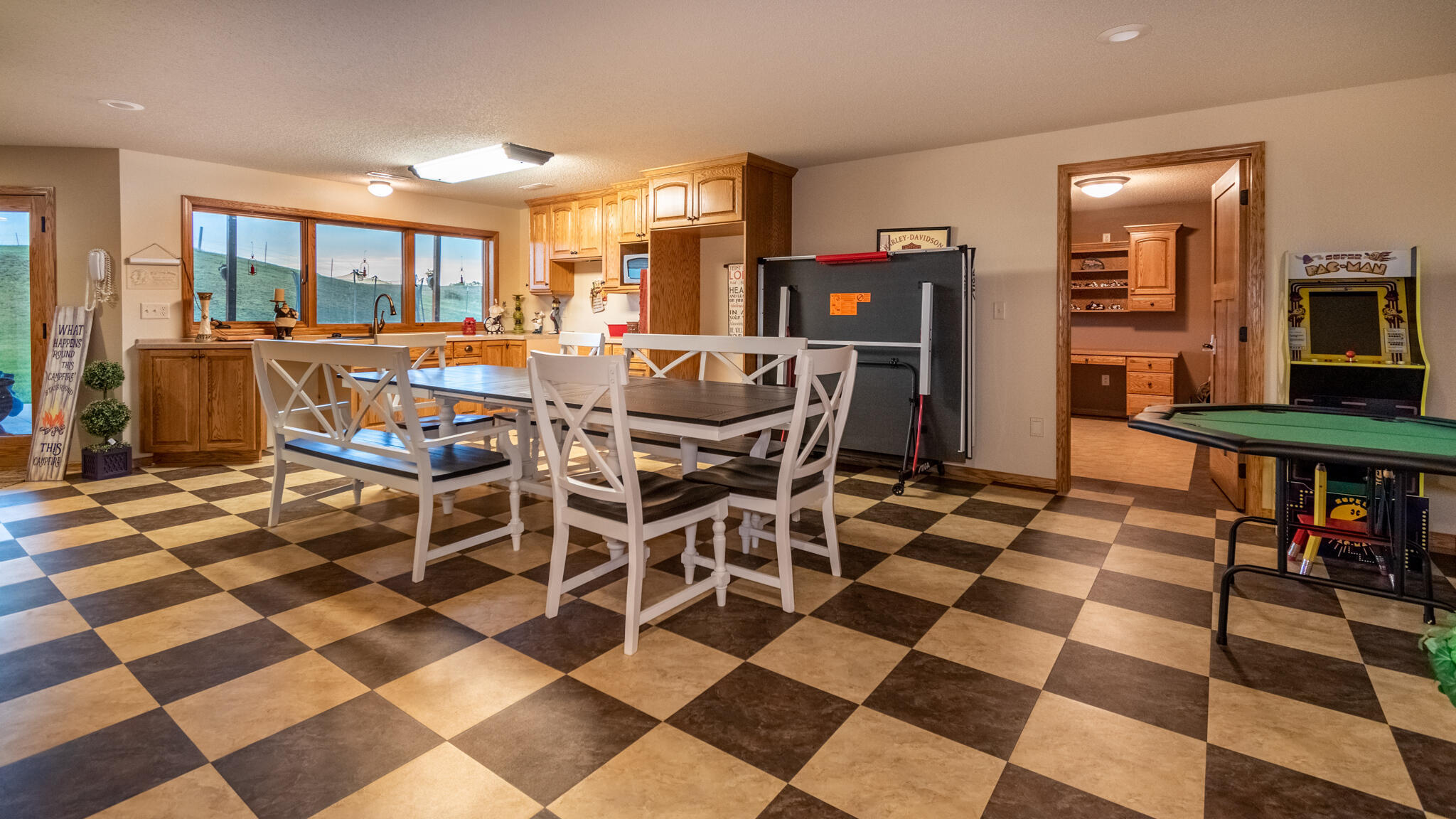 Beulah, North Dakota, 58523, United States, 4 Bedrooms Bedrooms, ,3 BathroomsBathrooms,Residential,For Sale,1780571
