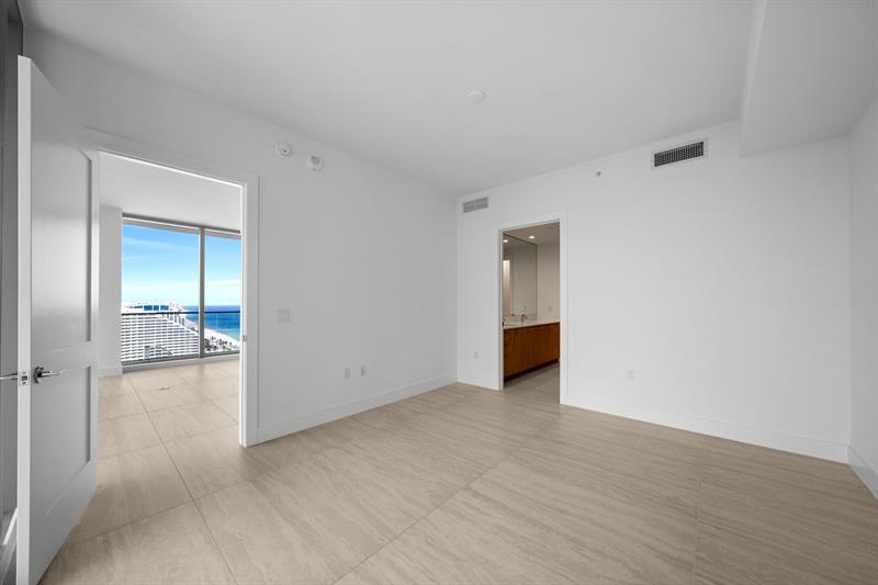 Fort Lauderdale, Florida, 33304, United States, 2 Bedrooms Bedrooms, ,3 BathroomsBathrooms,Residential,For Sale,1995654